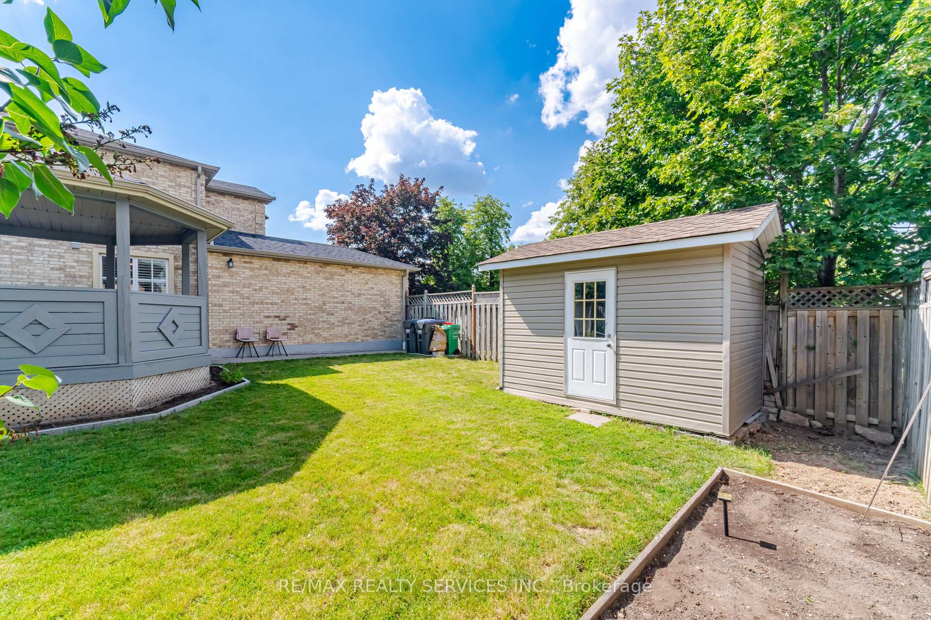 Photo 47 of 35 Glenmanor Drive, Brampton, Heart Lake West — HOMEH