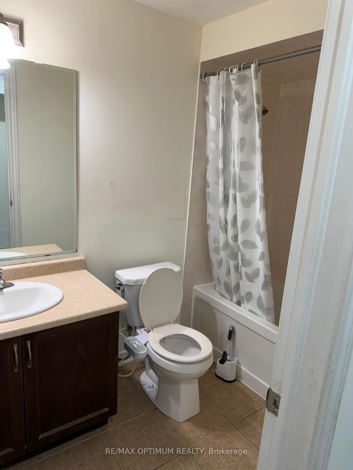 Photo 5 of Unit Basement, 16 Gambia Road, Brampton, Northwest Brampton — HOMEH