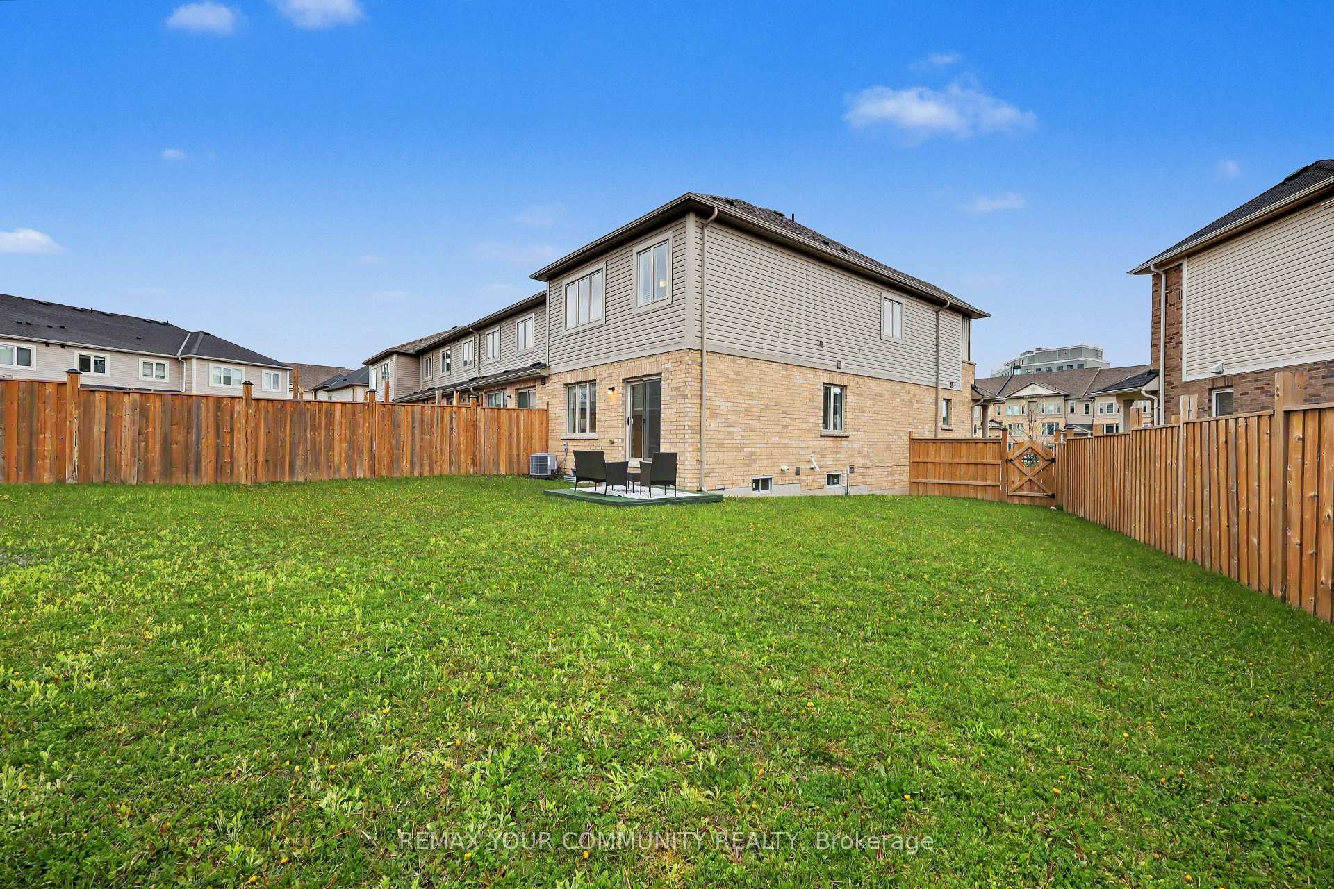 Photo 25 of 56 Skinner Drive, Guelph, Grange Road — HOMEH