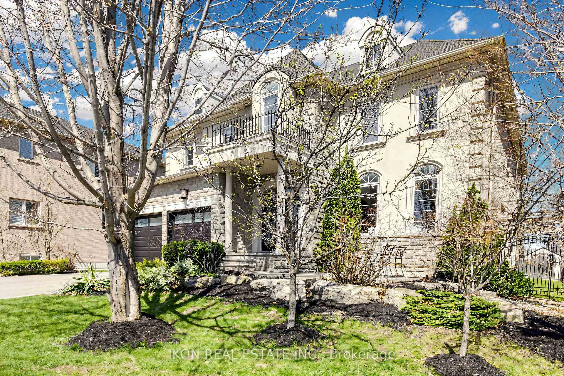 Photo 2 of 20 16th Lane, Markham, Unionville — HOMEH