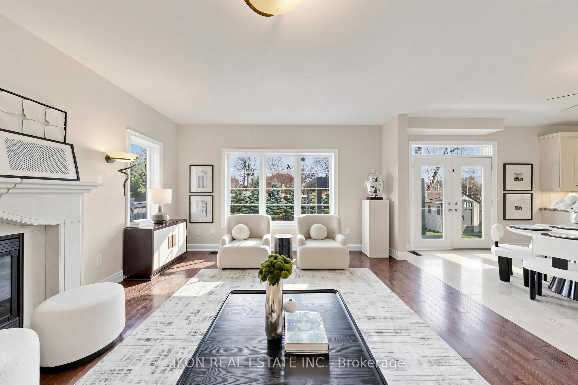 Photo 14 of 20 16th Lane, Markham, Unionville — HOMEH