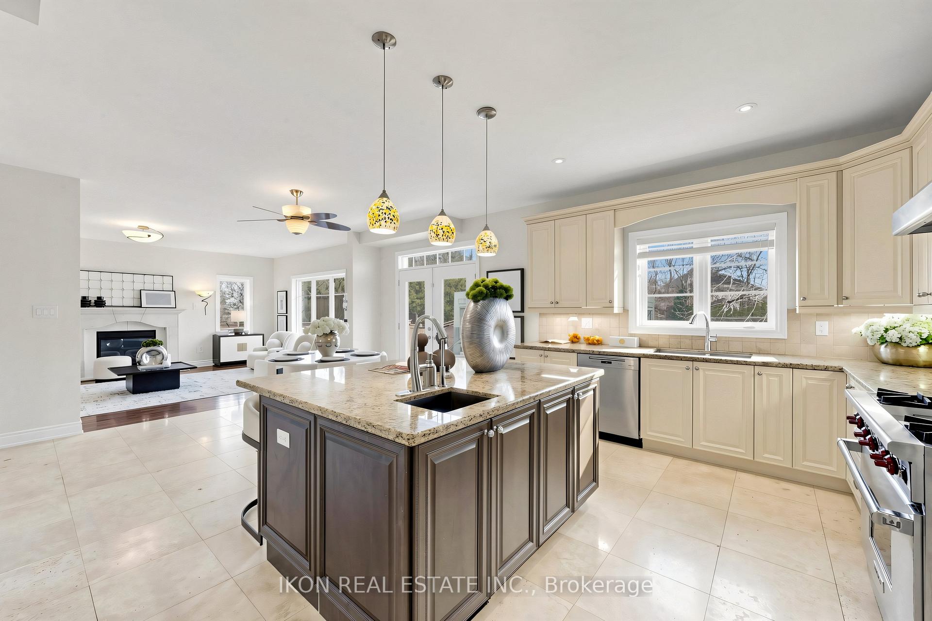 Photo 17 of 20 16th Lane, Markham, Unionville — HOMEH