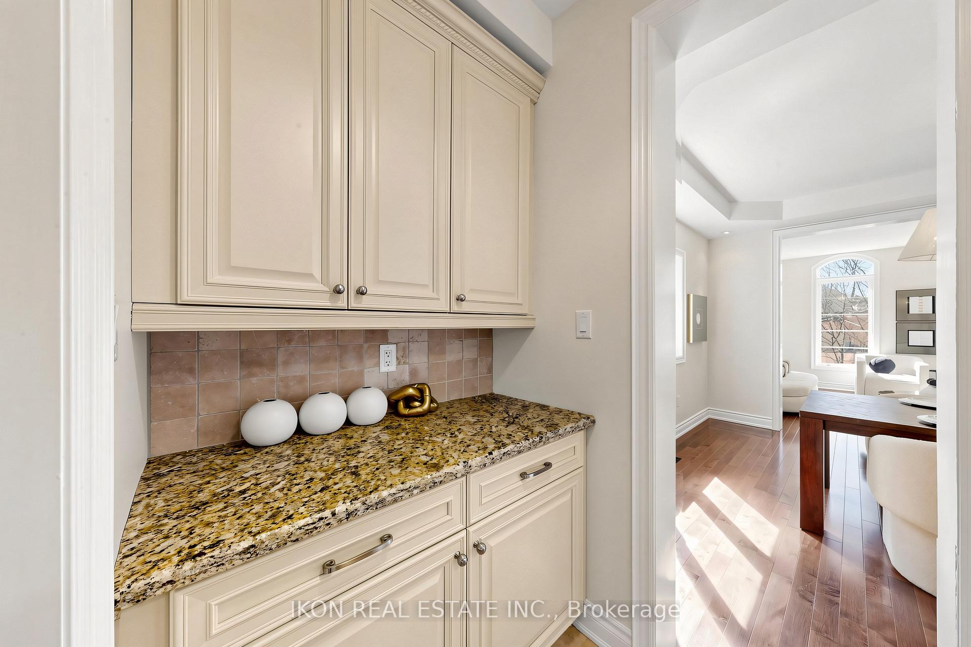 Photo 21 of 20 16th Lane, Markham, Unionville — HOMEH