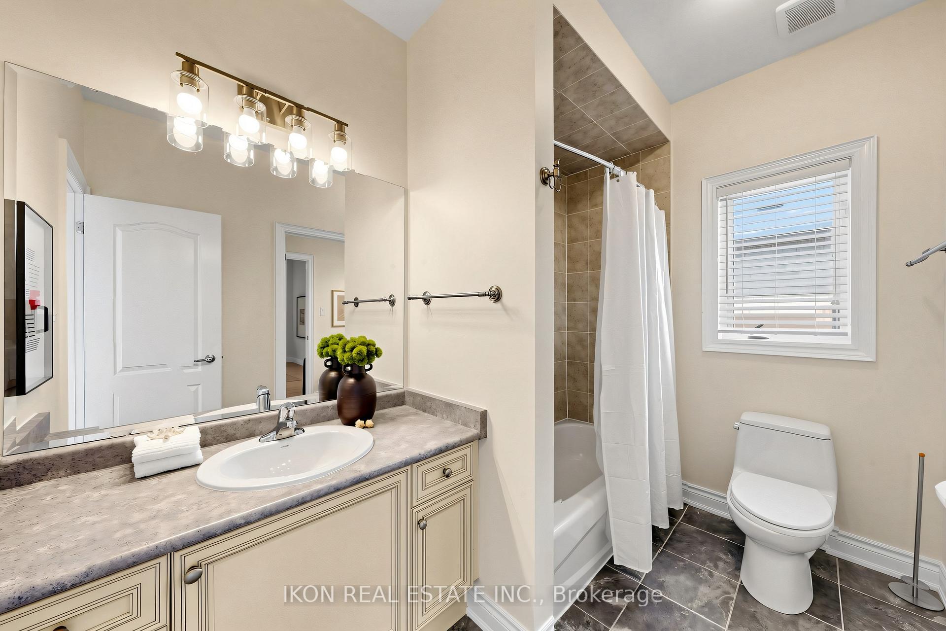 Photo 35 of 20 16th Lane, Markham, Unionville — HOMEH