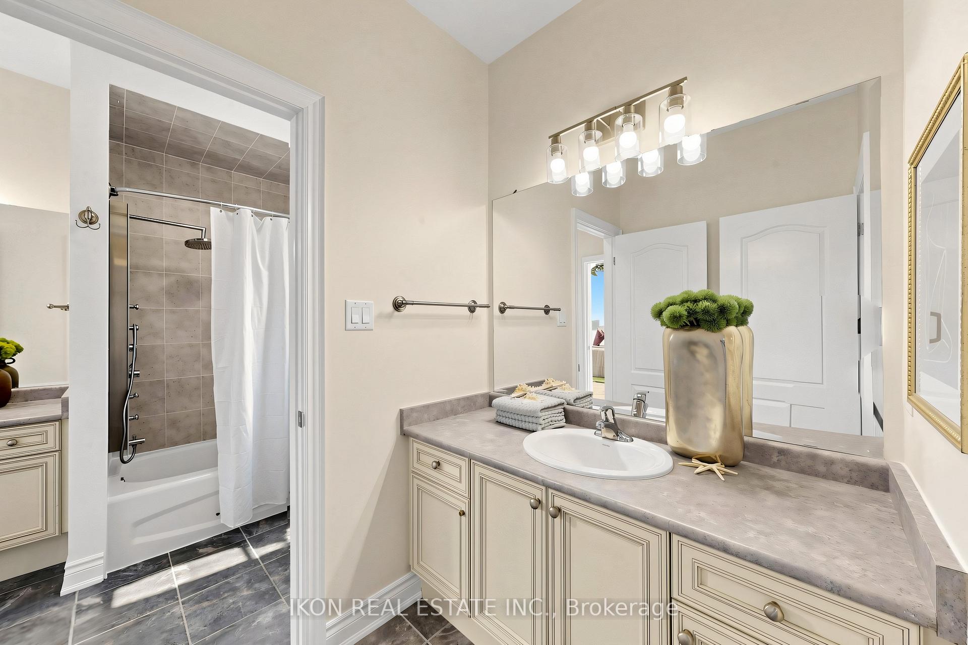 Photo 36 of 20 16th Lane, Markham, Unionville — HOMEH