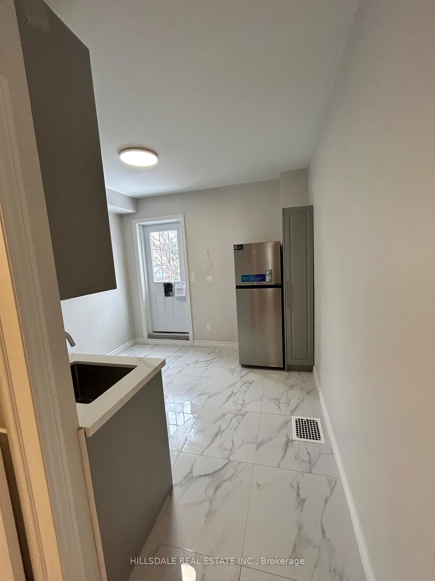 Photo 9 of Unit UPPER UNIT, 687 Markham Street, Toronto, The Annex — HOMEH