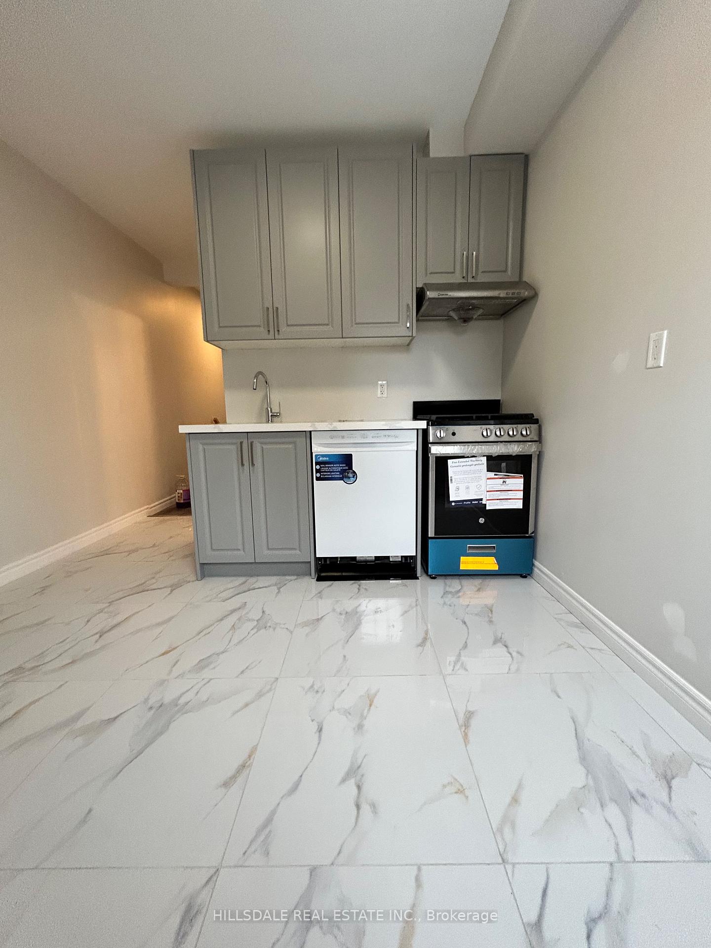 Photo 11 of Unit UPPER UNIT, 687 Markham Street, Toronto, The Annex — HOMEH