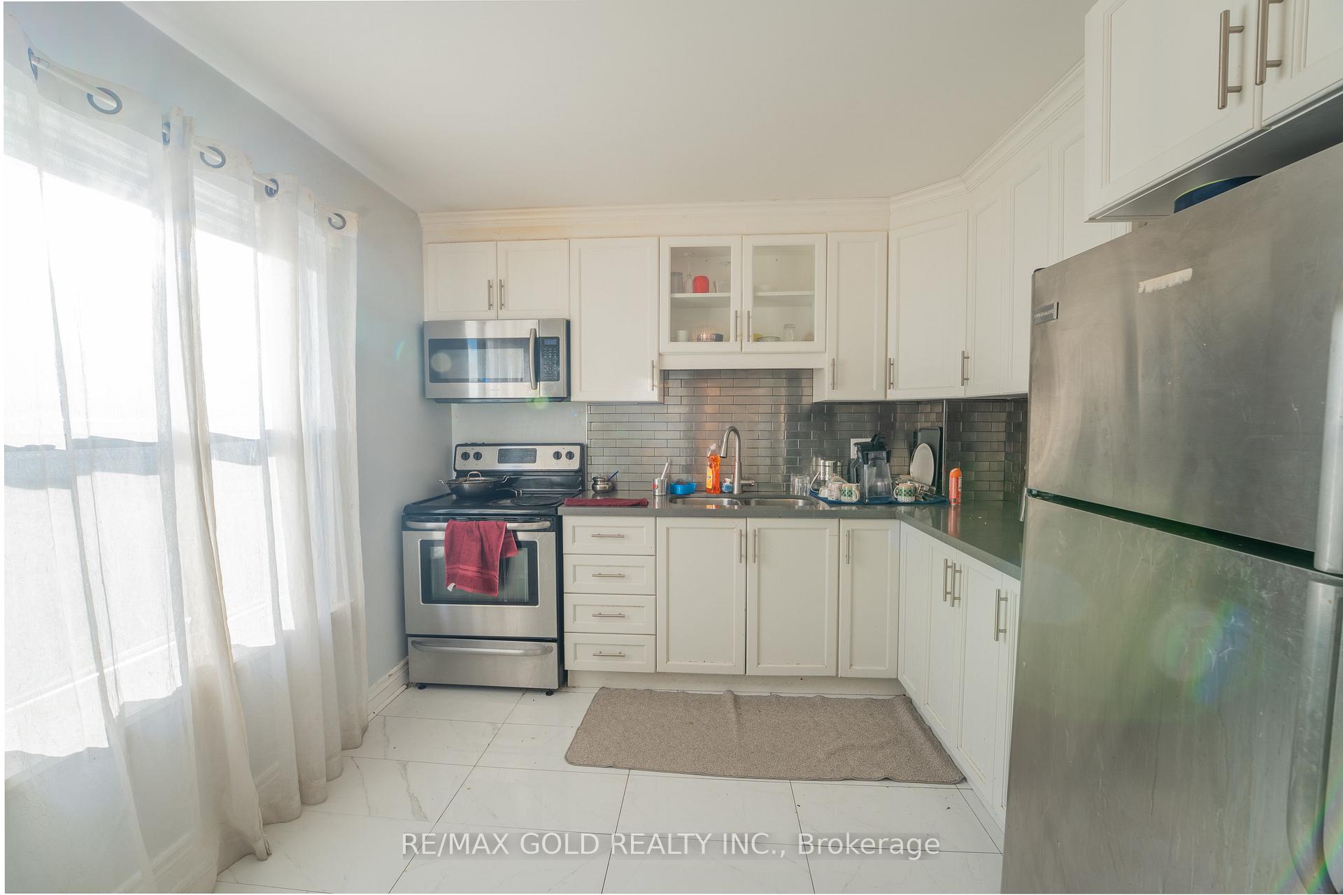 Photo 8 of Unit 107, 900 Central Park Drive, Brampton, Northgate — HOMEH