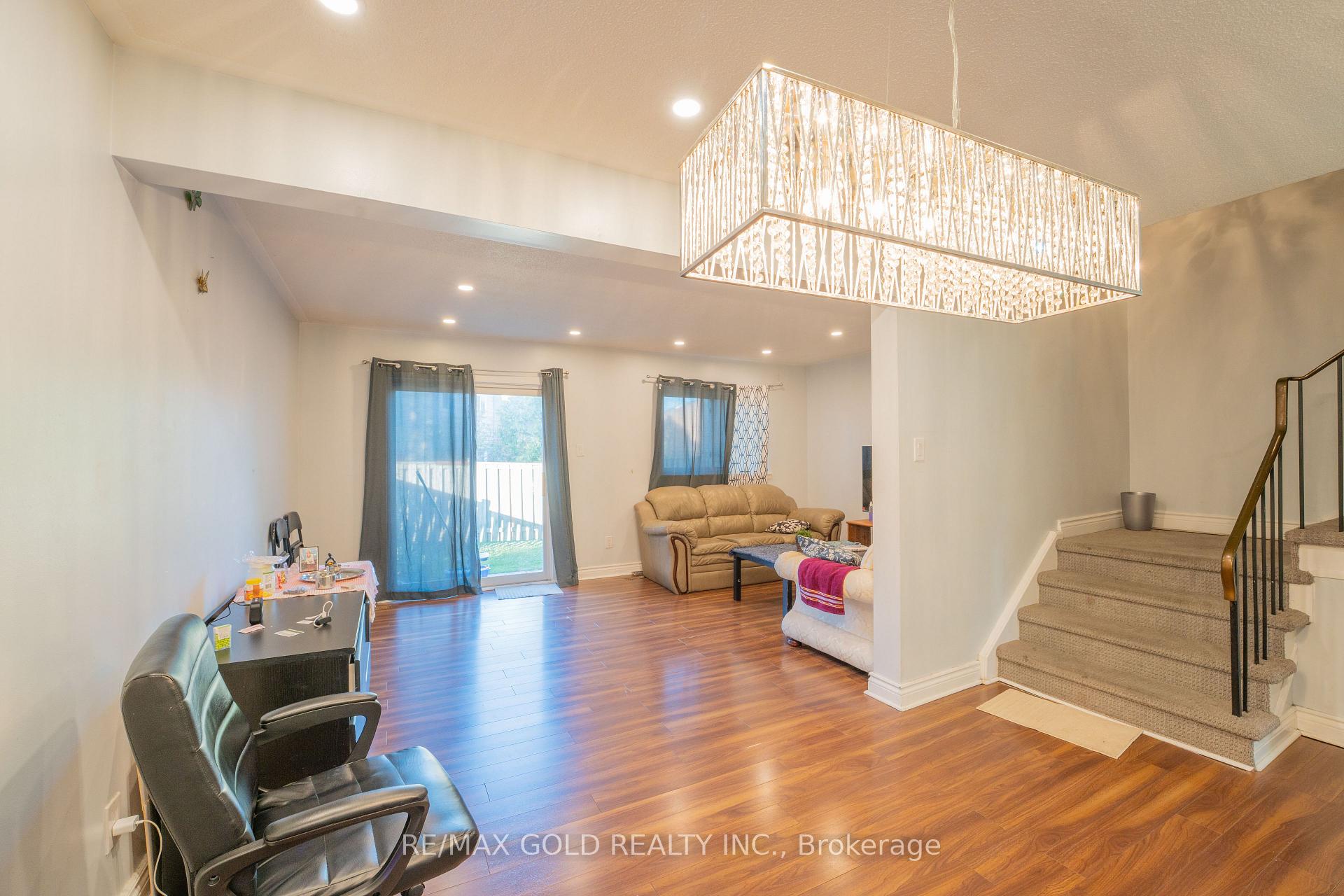 Photo 13 of Unit 107, 900 Central Park Drive, Brampton, Northgate — HOMEH