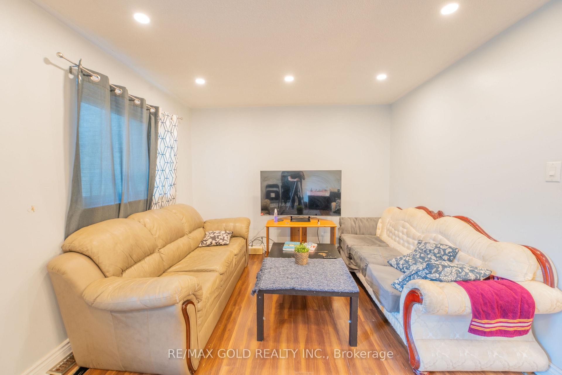 Photo 15 of Unit 107, 900 Central Park Drive, Brampton, Northgate — HOMEH