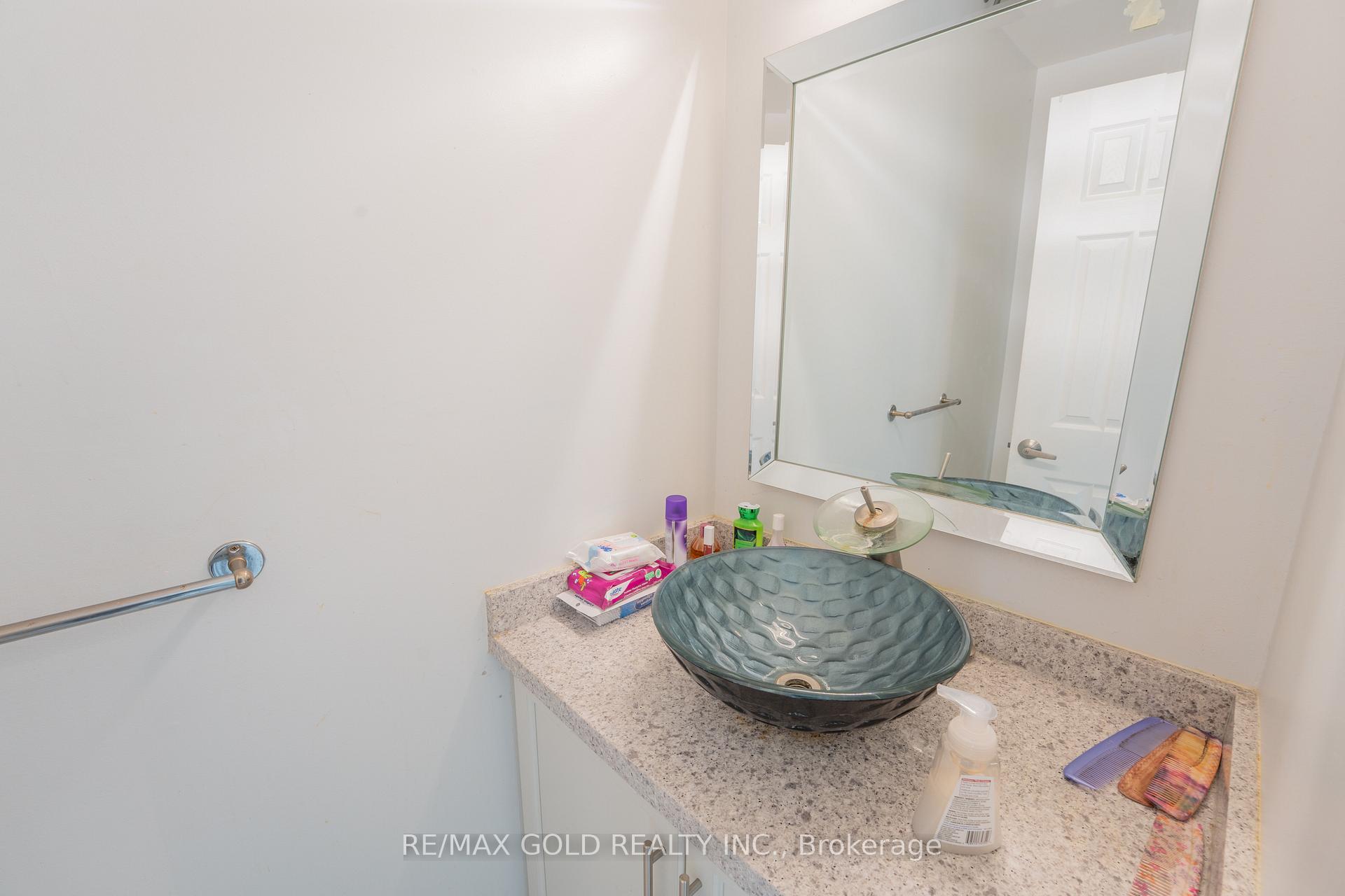 Photo 17 of Unit 107, 900 Central Park Drive, Brampton, Northgate — HOMEH