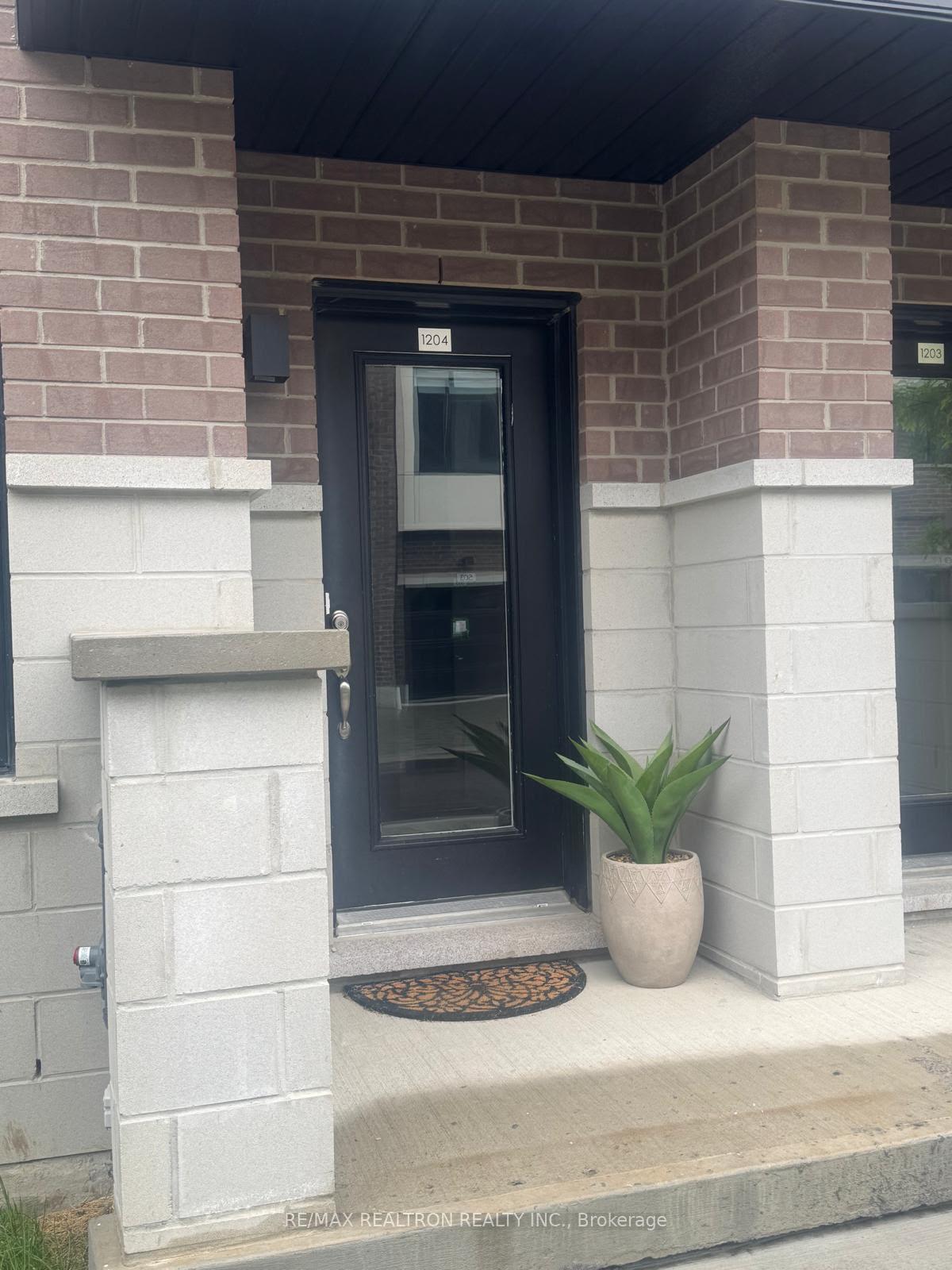 Photo 2 of Unit 1204, 1695 Dersan Street, Pickering, Duffin Heights — HOMEH
