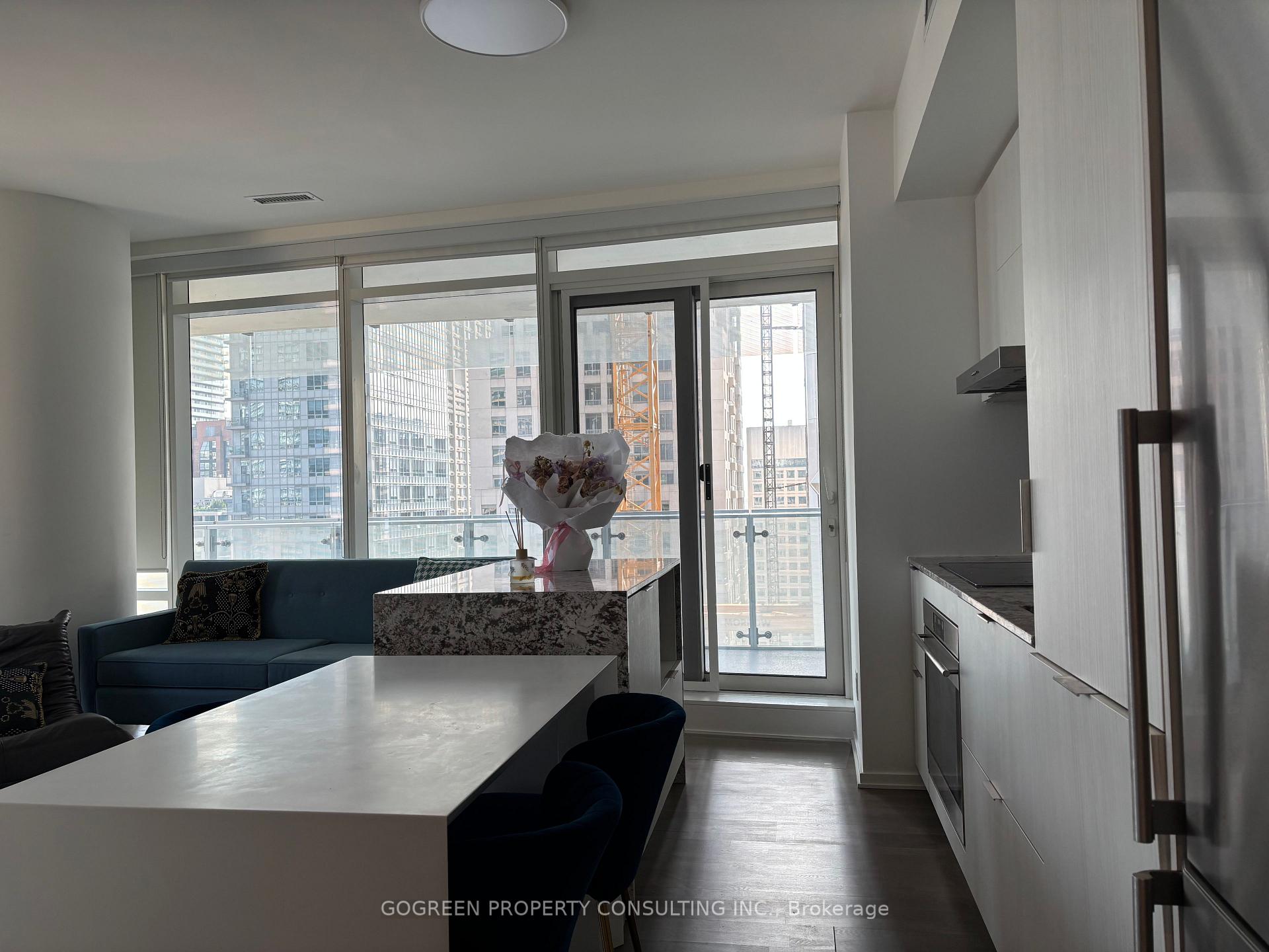 Photo 3 of Unit 1807, 1 Bloor Street E, Toronto, Church-Yonge Corridor — HOMEH