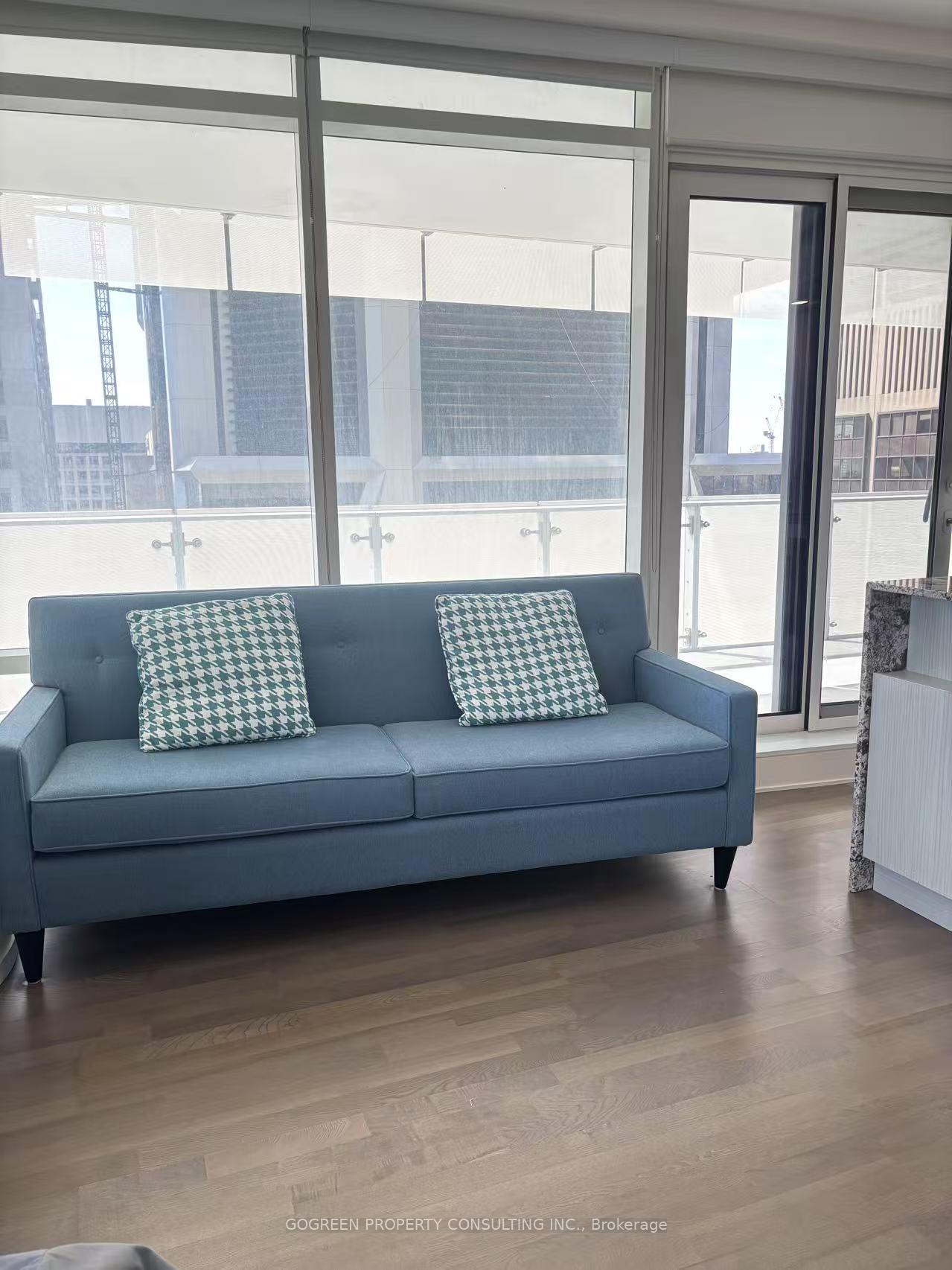 Photo 5 of Unit 1807, 1 Bloor Street E, Toronto, Church-Yonge Corridor — HOMEH