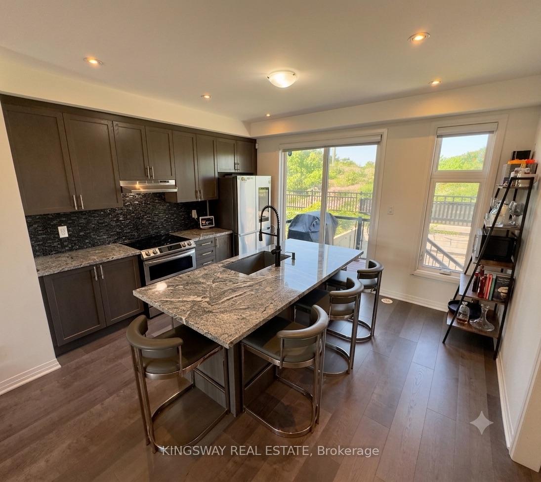 Photo 3 of 26 Totten Trail, New Tecumseth, Tottenham — HOMEH
