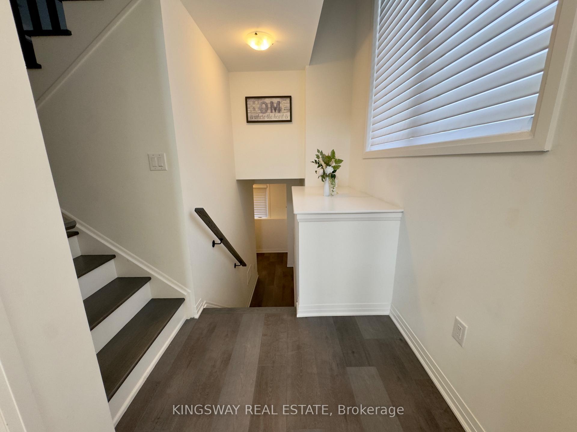 Photo 5 of 26 Totten Trail, New Tecumseth, Tottenham — HOMEH