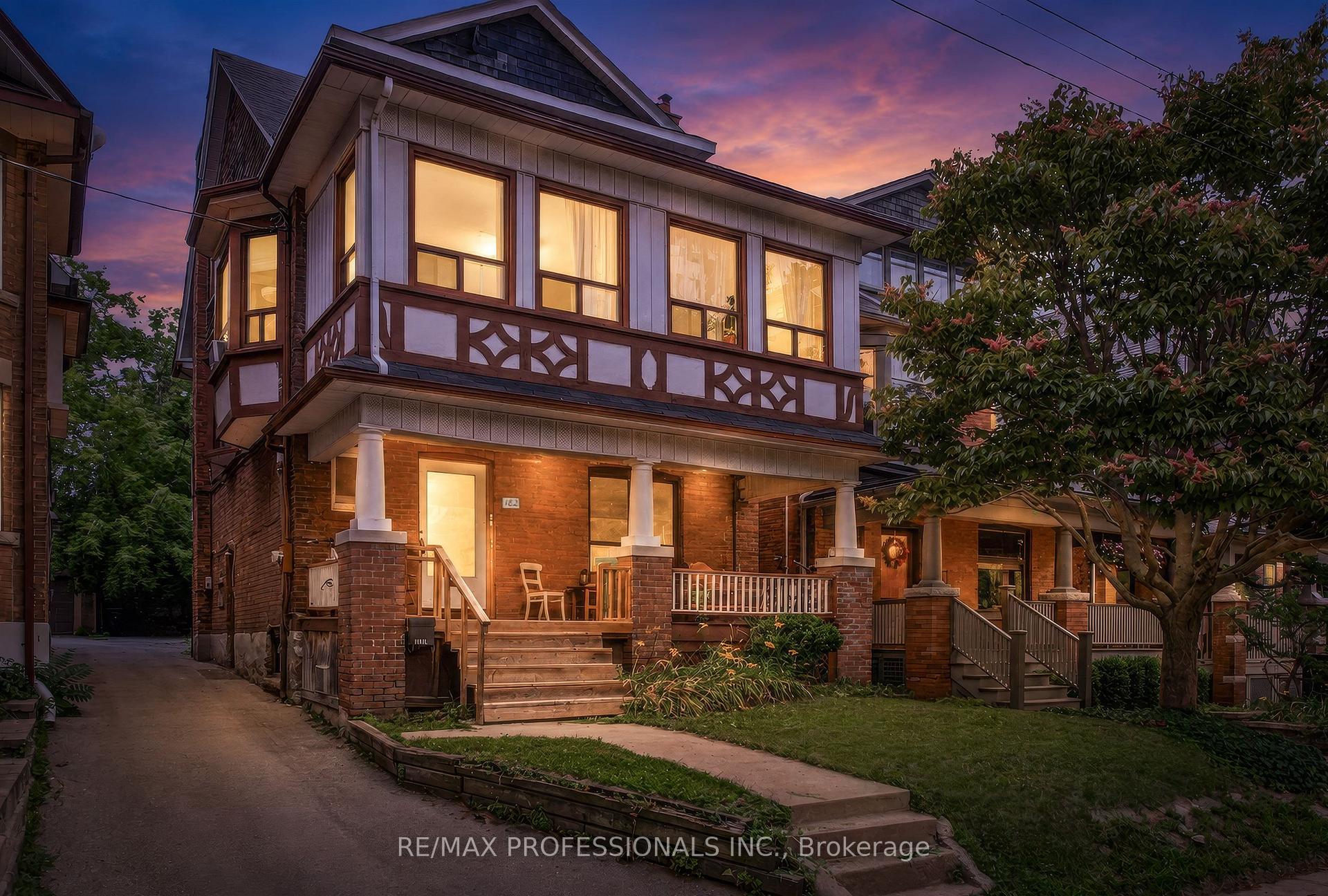 Photo 2 of 182 Geoffrey Street, Toronto, High Park-Swansea — HOMEH