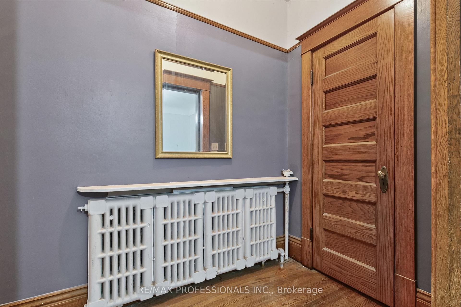 Photo 9 of 182 Geoffrey Street, Toronto, High Park-Swansea — HOMEH