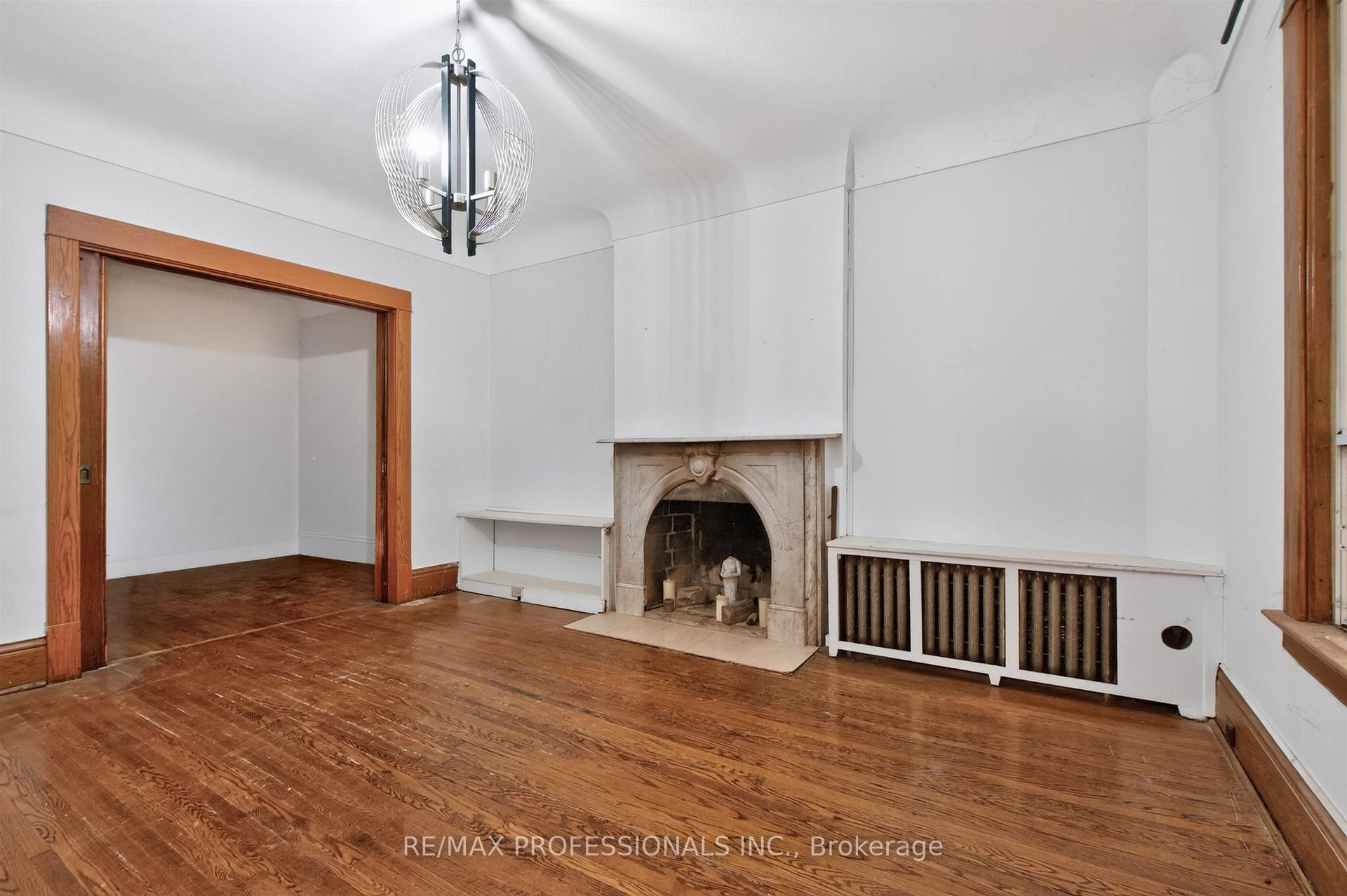 Photo 12 of 182 Geoffrey Street, Toronto, High Park-Swansea — HOMEH
