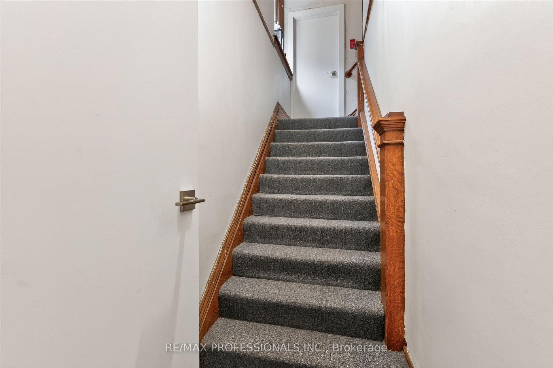 Photo 17 of 182 Geoffrey Street, Toronto, High Park-Swansea — HOMEH