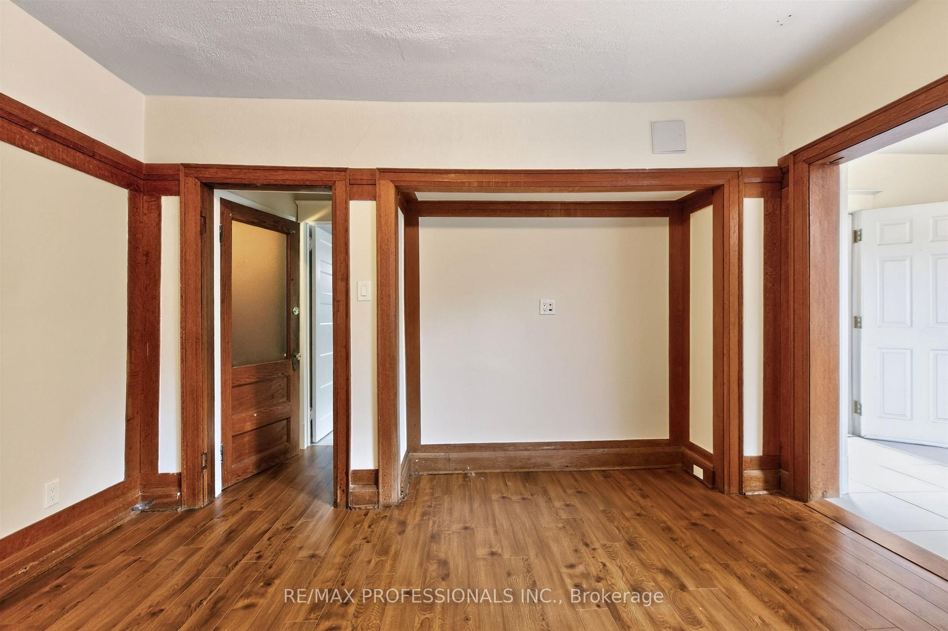 Photo 18 of 182 Geoffrey Street, Toronto, High Park-Swansea — HOMEH