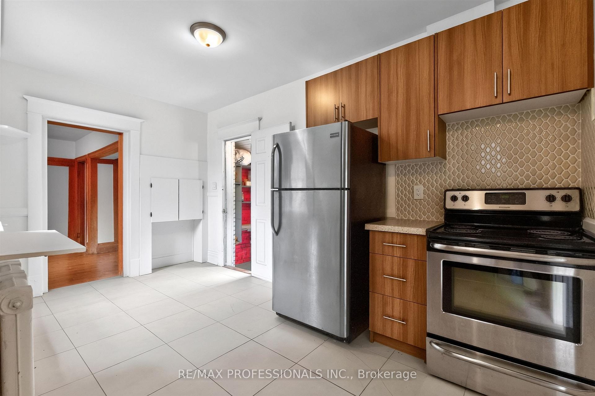 Photo 21 of 182 Geoffrey Street, Toronto, High Park-Swansea — HOMEH