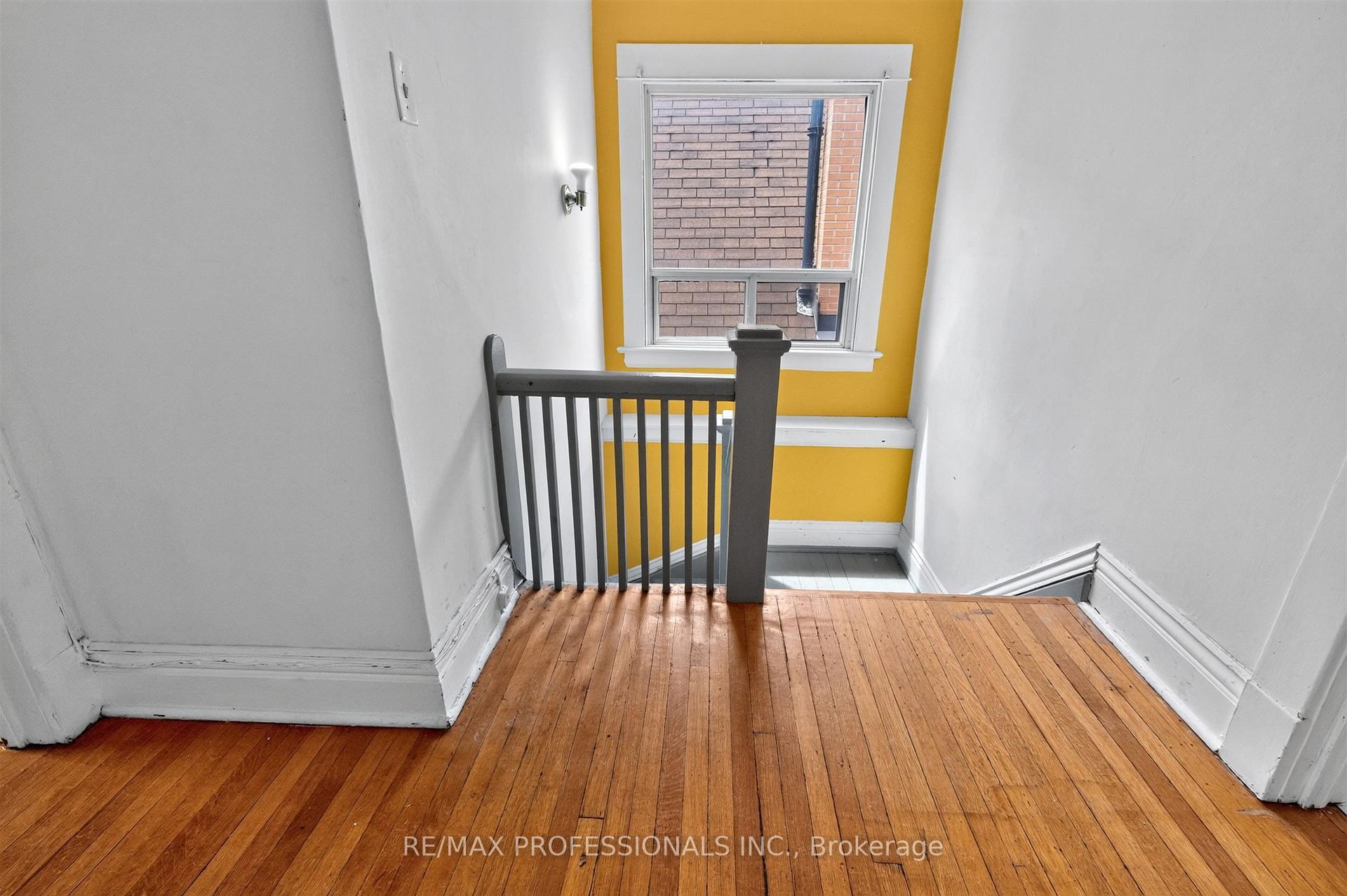 Photo 32 of 182 Geoffrey Street, Toronto, High Park-Swansea — HOMEH