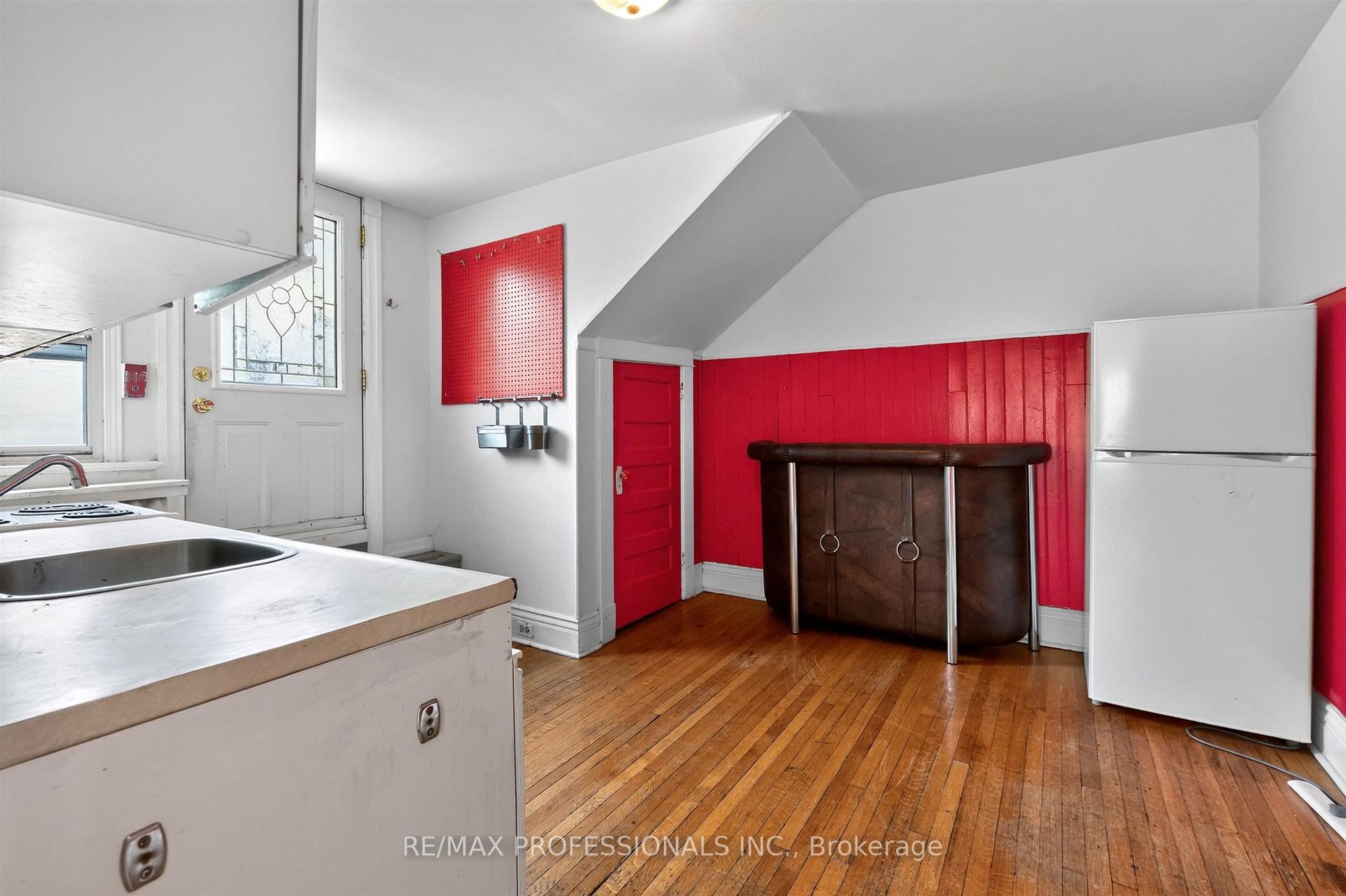 Photo 39 of 182 Geoffrey Street, Toronto, High Park-Swansea — HOMEH