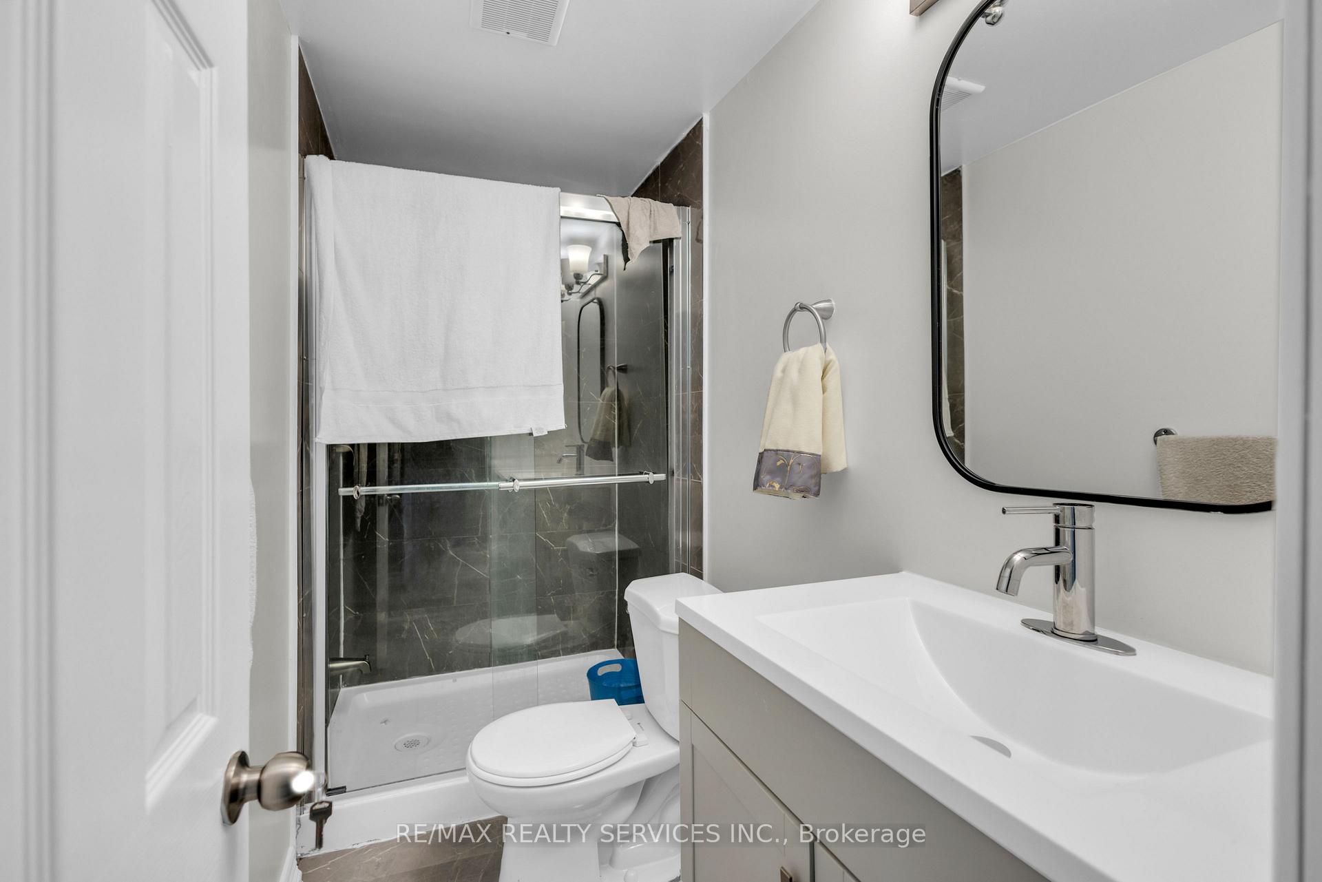 Photo 10 of Unit 115, 115 Foster Crescent, Brampton, Brampton North — HOMEH