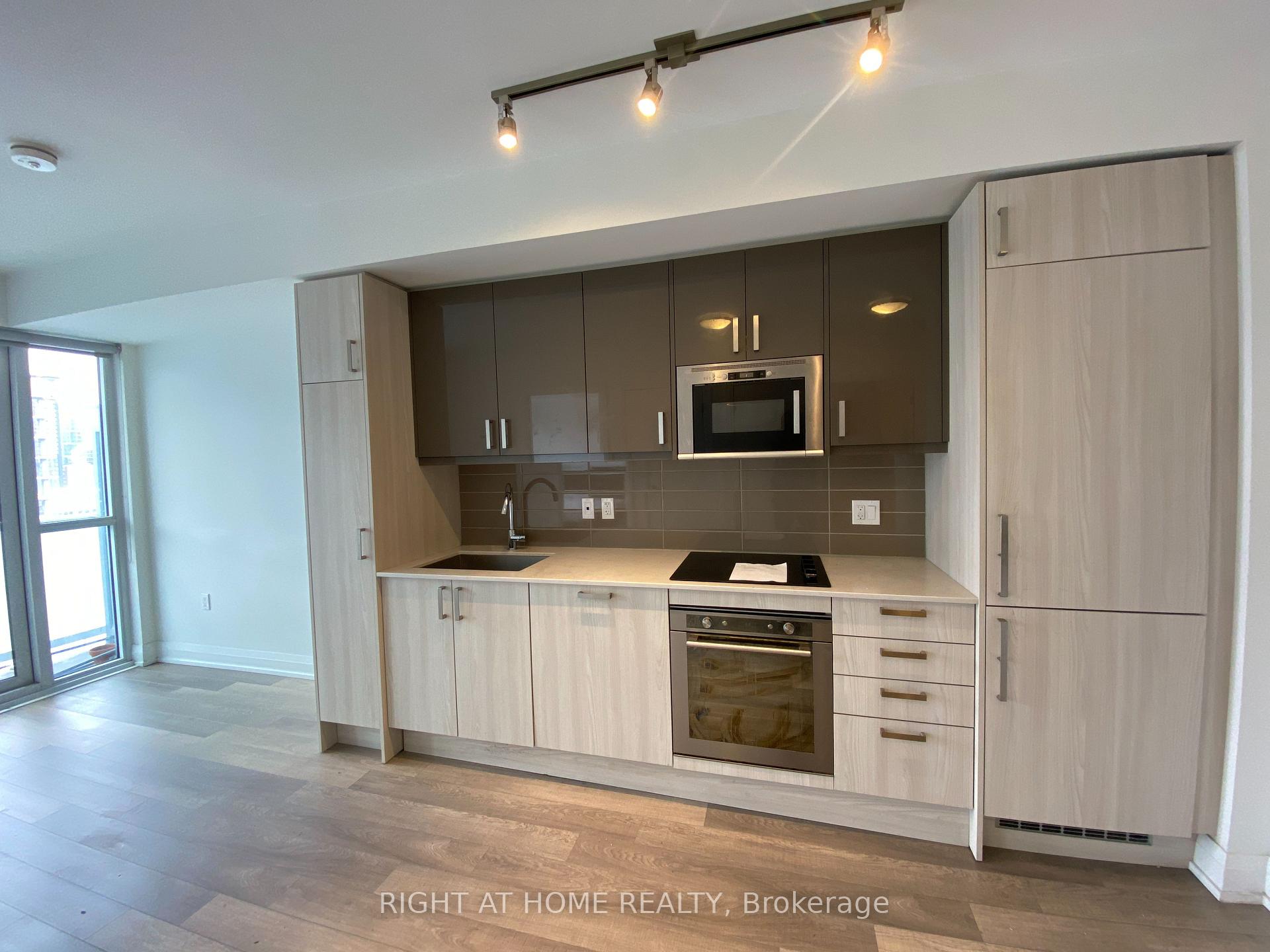 Photo 3 of Unit 1906, 77 Mutual Street, Toronto, Church-Yonge Corridor — HOMEH