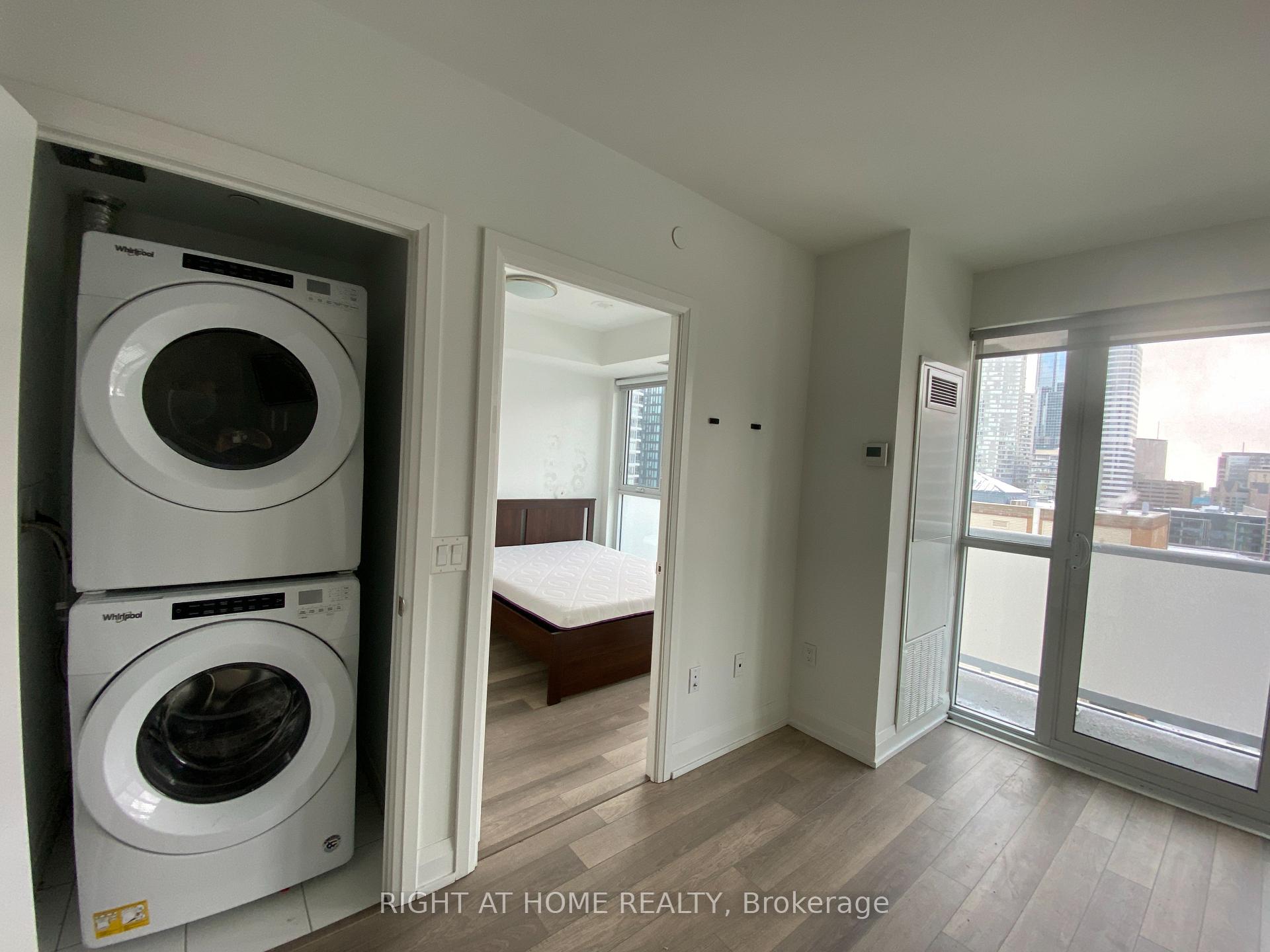 Photo 4 of Unit 1906, 77 Mutual Street, Toronto, Church-Yonge Corridor — HOMEH