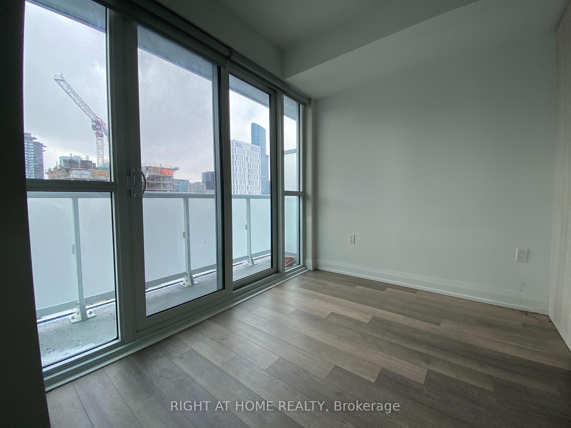 Photo 6 of Unit 1906, 77 Mutual Street, Toronto, Church-Yonge Corridor — HOMEH
