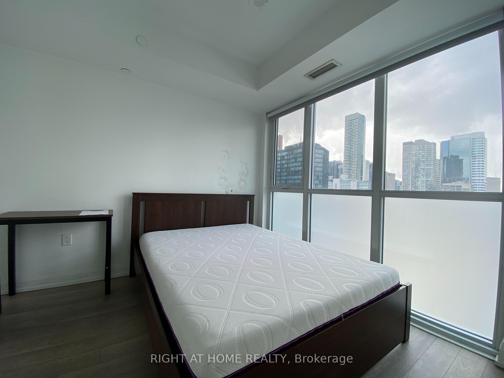 Photo 7 of Unit 1906, 77 Mutual Street, Toronto, Church-Yonge Corridor — HOMEH