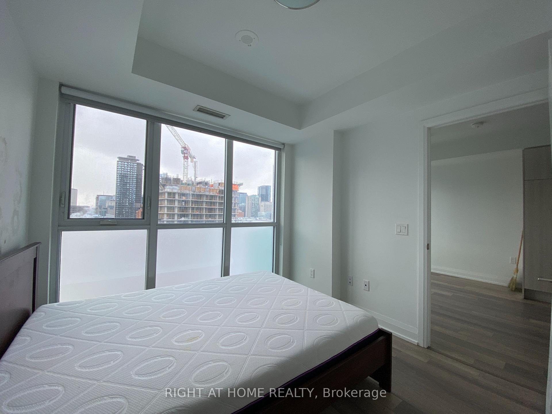 Photo 9 of Unit 1906, 77 Mutual Street, Toronto, Church-Yonge Corridor — HOMEH