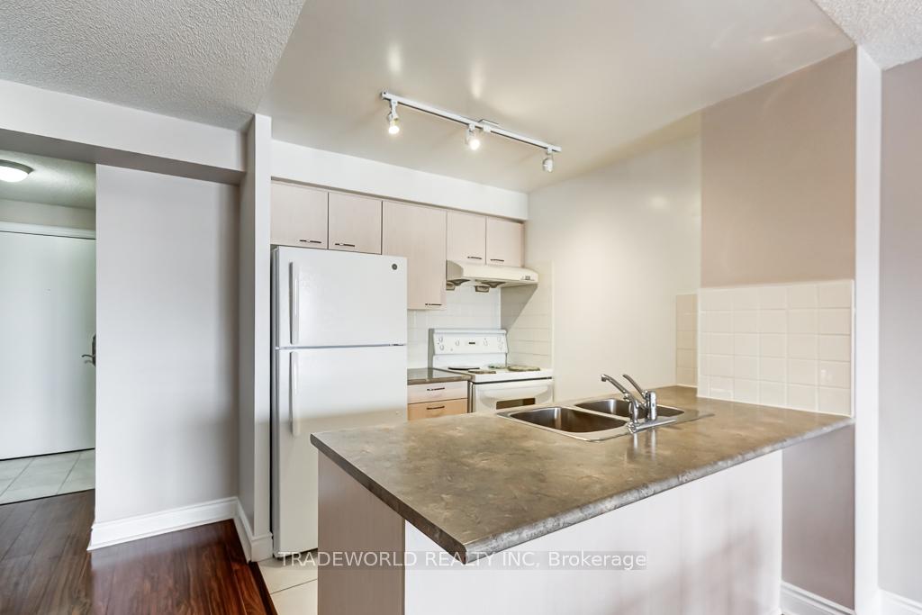 Photo 8 of Unit 501, 51 Saddlecreek Drive, Markham, Commerce Valley — HOMEH