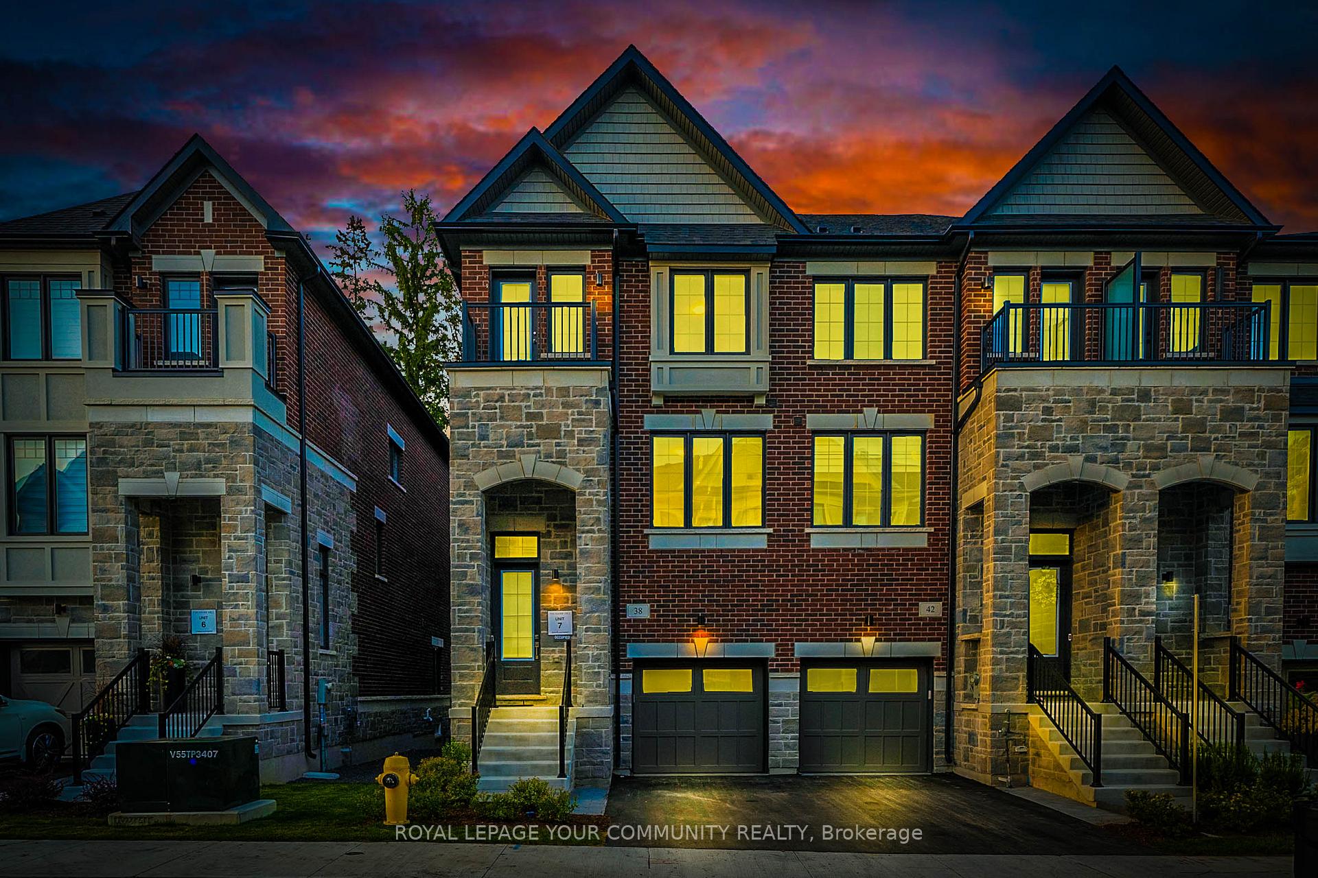 Photo 3 of 38 Arbour Green Crescent, Vaughan, Kleinburg — HOMEH