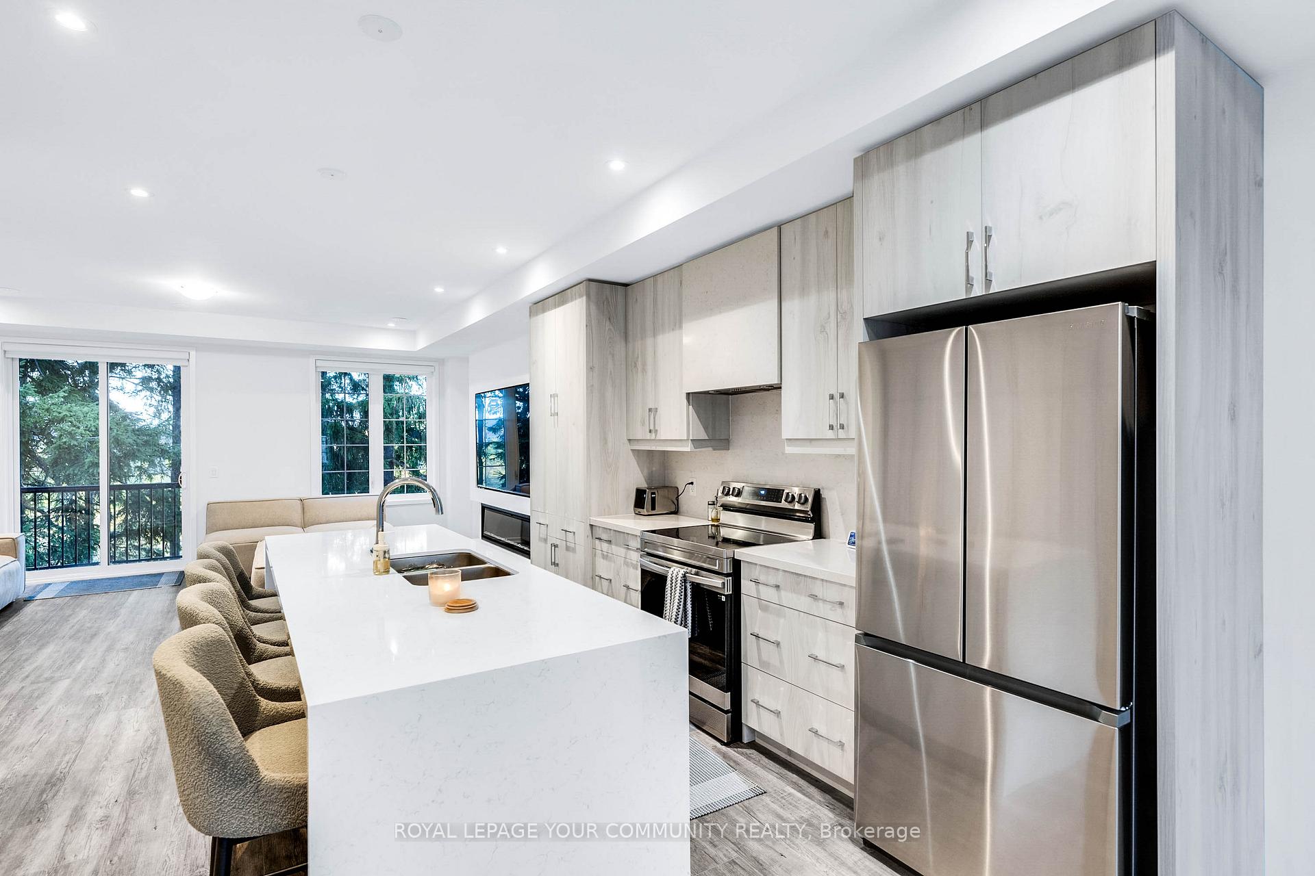 Photo 12 of 38 Arbour Green Crescent, Vaughan, Kleinburg — HOMEH