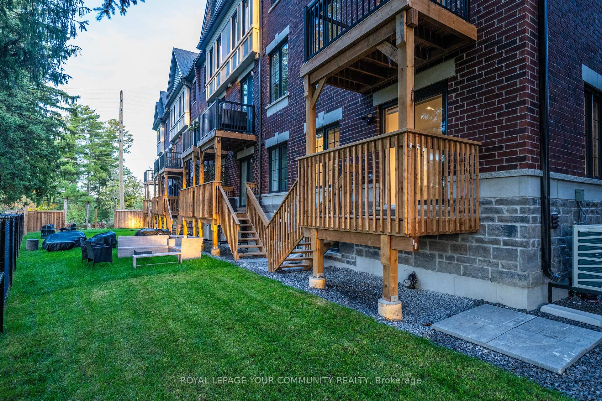 Photo 37 of 38 Arbour Green Crescent, Vaughan, Kleinburg — HOMEH
