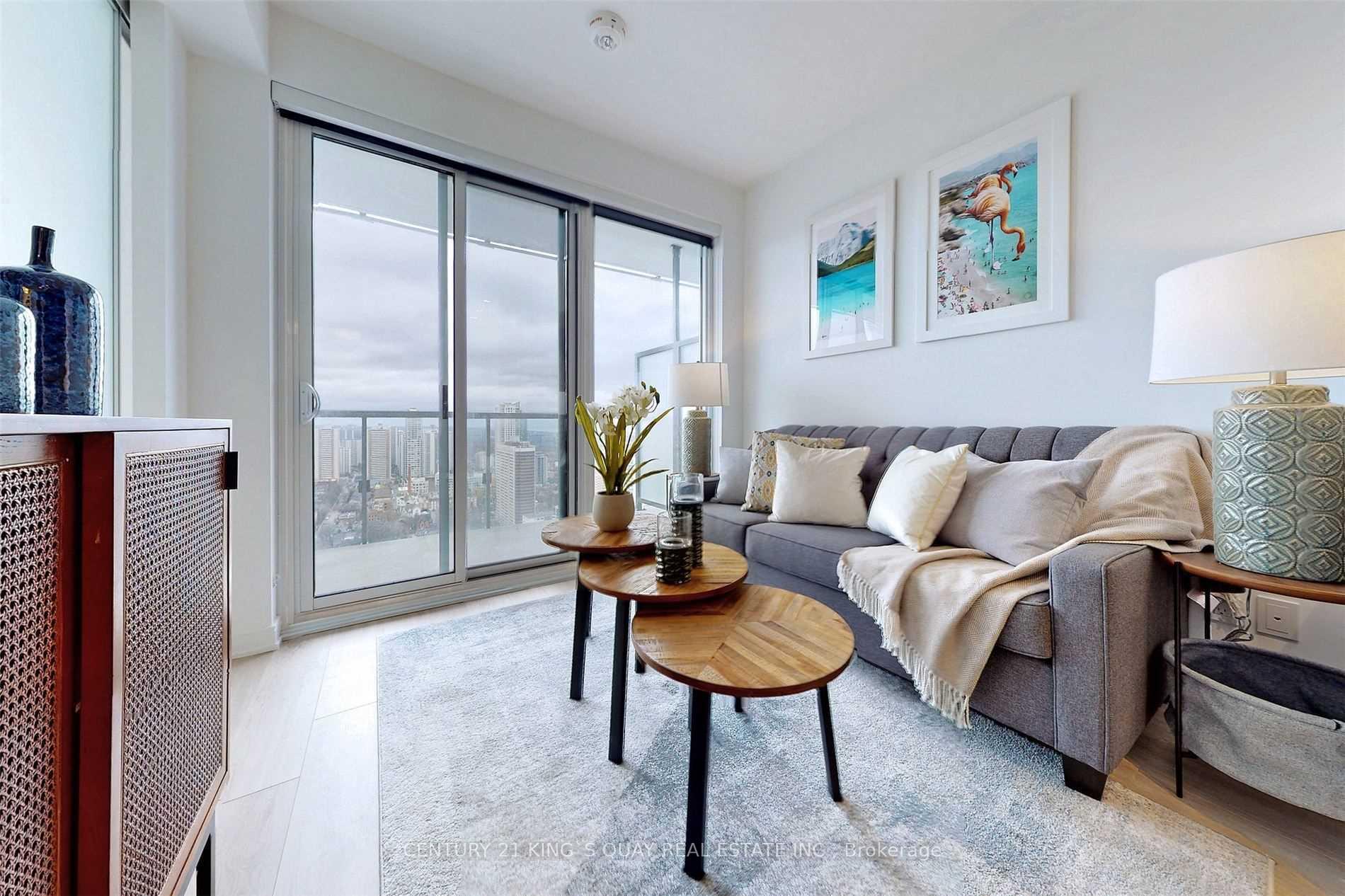 Photo 4 of Unit 3803, 3 Gloucester Street, Toronto, Church-Yonge Corridor — HOMEH