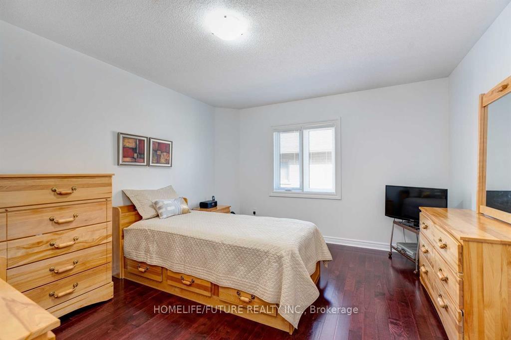 Photo 6 of Unit Main & 2nd, 109 Boxwood Crescent, Markham, Rouge Fairways — HOMEH