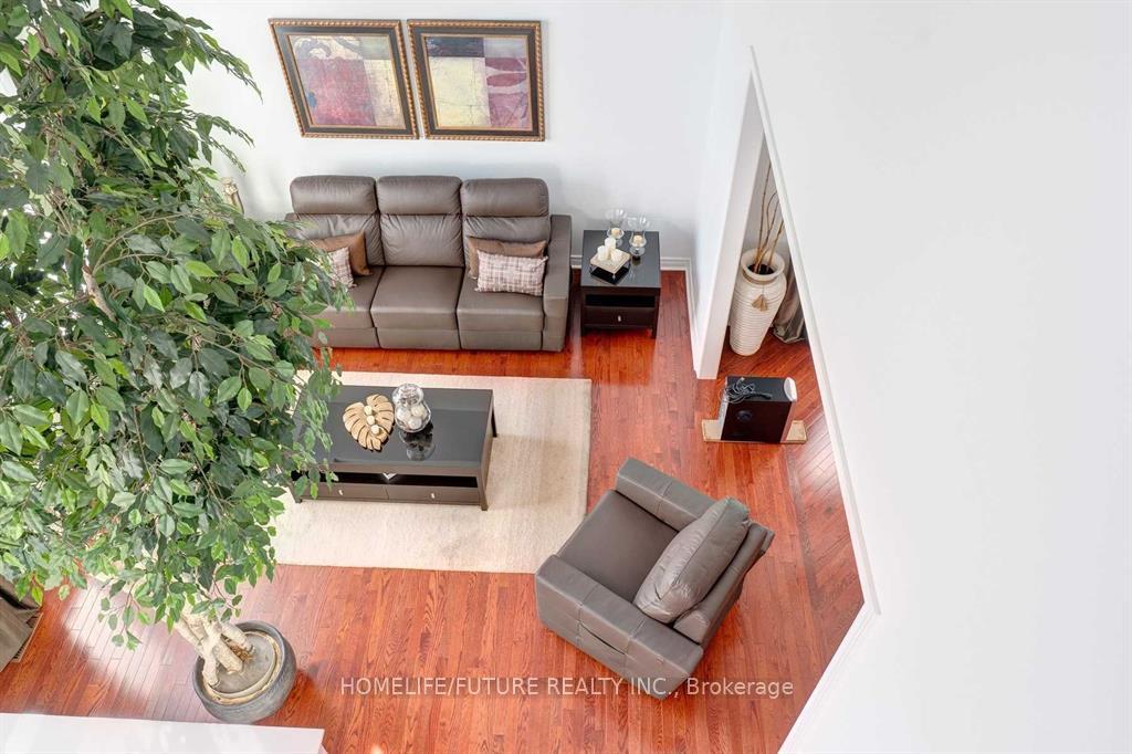 Photo 10 of Unit Main & 2nd, 109 Boxwood Crescent, Markham, Rouge Fairways — HOMEH