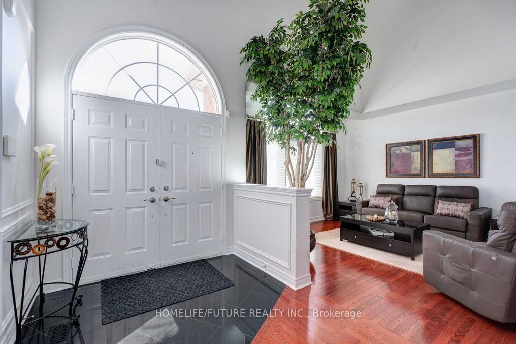 Photo 13 of Unit Main & 2nd, 109 Boxwood Crescent, Markham, Rouge Fairways — HOMEH
