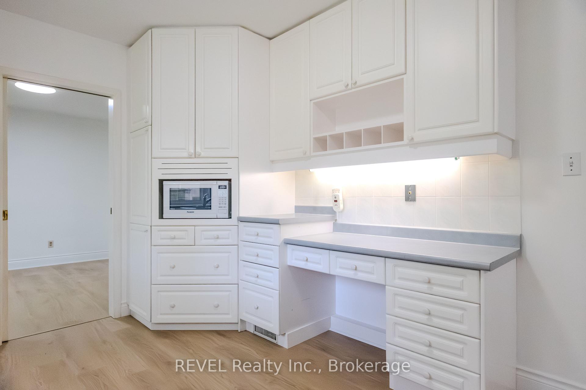 Photo 7 of 19 Woodington Crescent, St. Catharines, Glendale/Glenridge — HOMEH