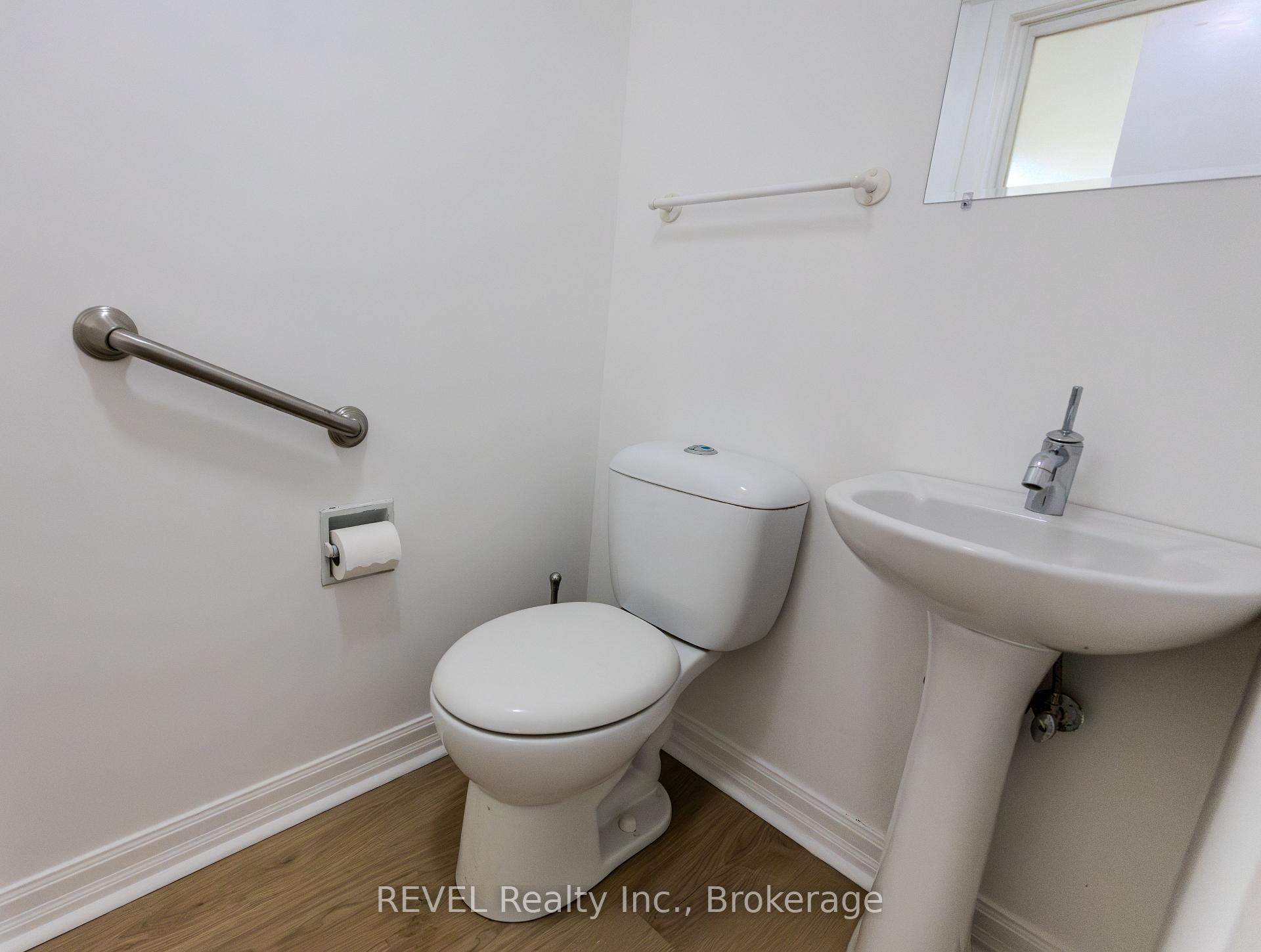 Photo 21 of 19 Woodington Crescent, St. Catharines, Glendale/Glenridge — HOMEH