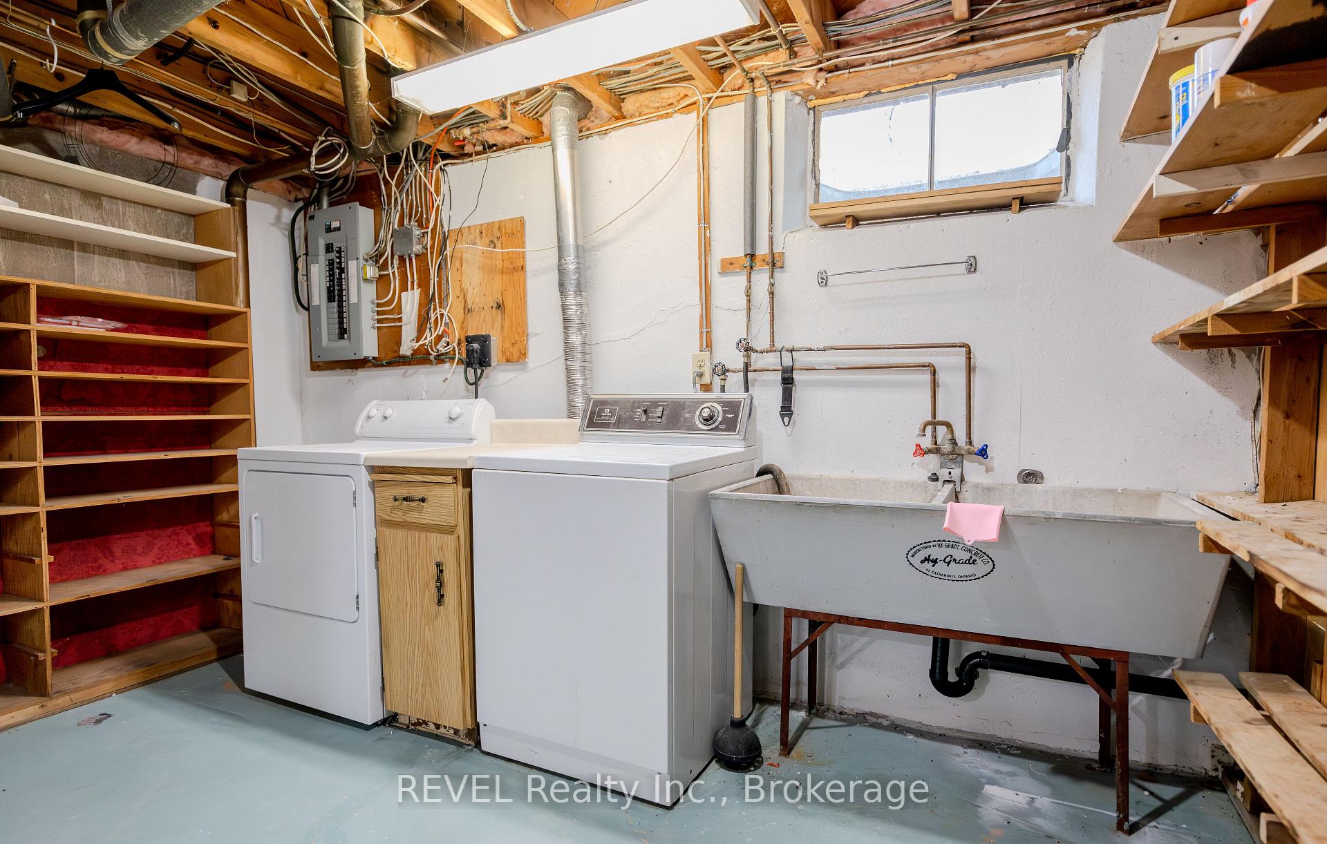 Photo 27 of 19 Woodington Crescent, St. Catharines, Glendale/Glenridge — HOMEH