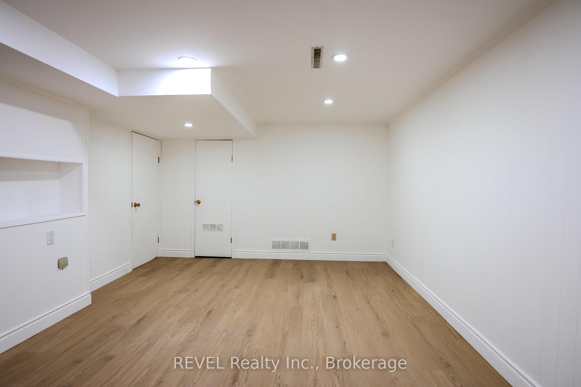 Photo 28 of 19 Woodington Crescent, St. Catharines, Glendale/Glenridge — HOMEH