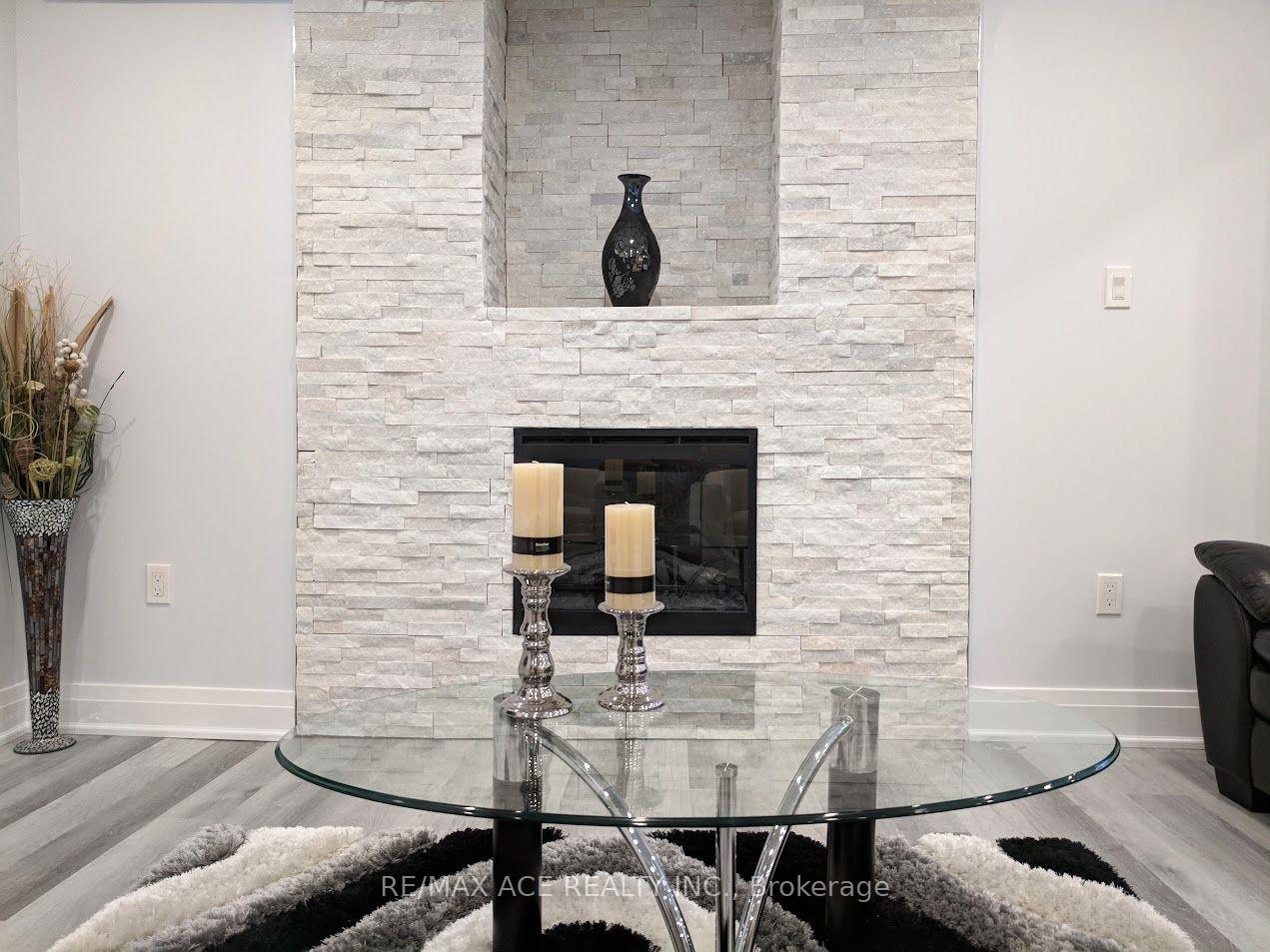 Photo 6 of 29 Frampton Road, Brampton, Northwest Brampton — HOMEH