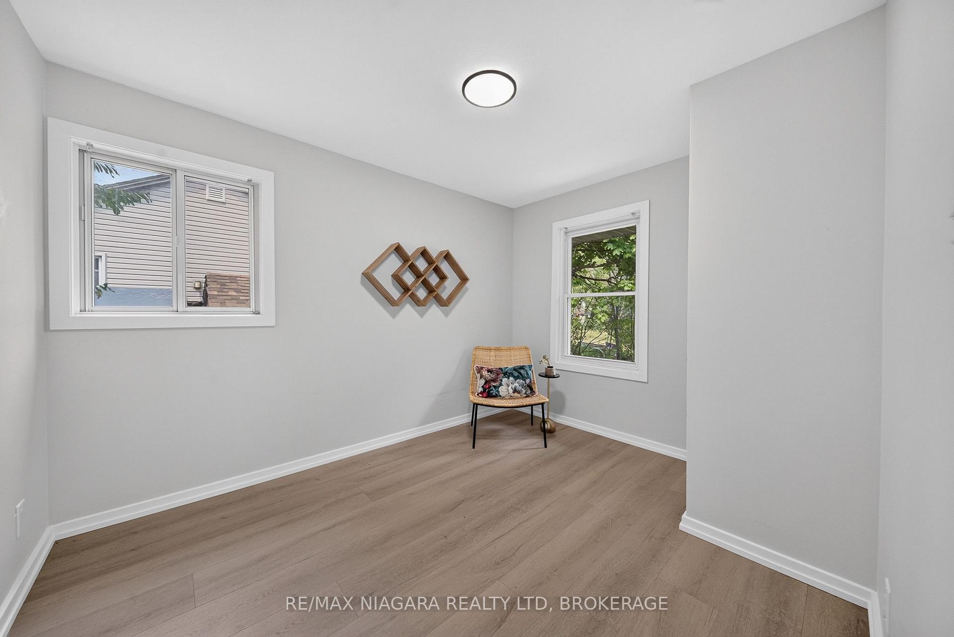 Photo 15 of 7072 Dell Avenue, Niagara Falls, Arad/Fallsview — HOMEH