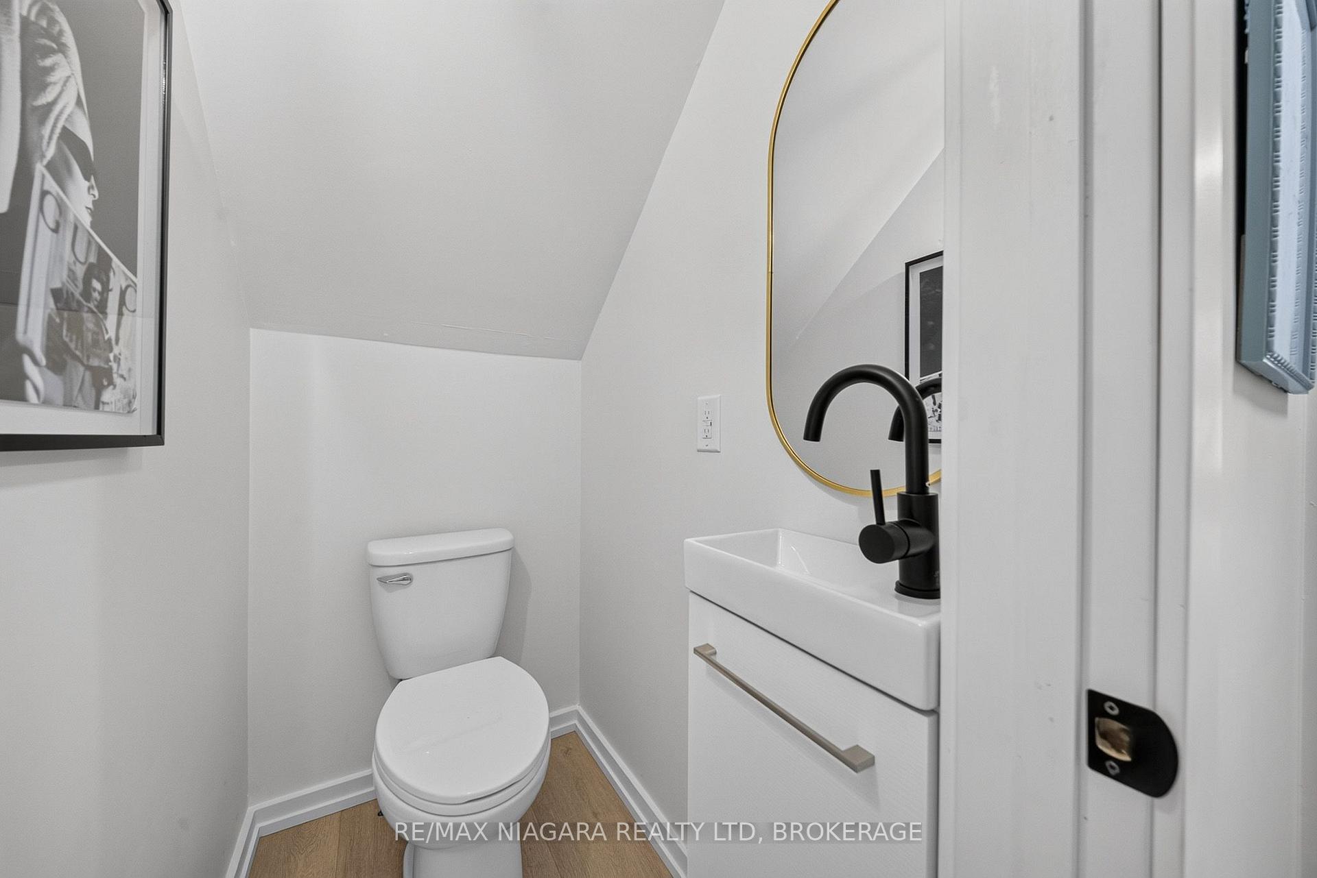 Photo 25 of 7072 Dell Avenue, Niagara Falls, Arad/Fallsview — HOMEH