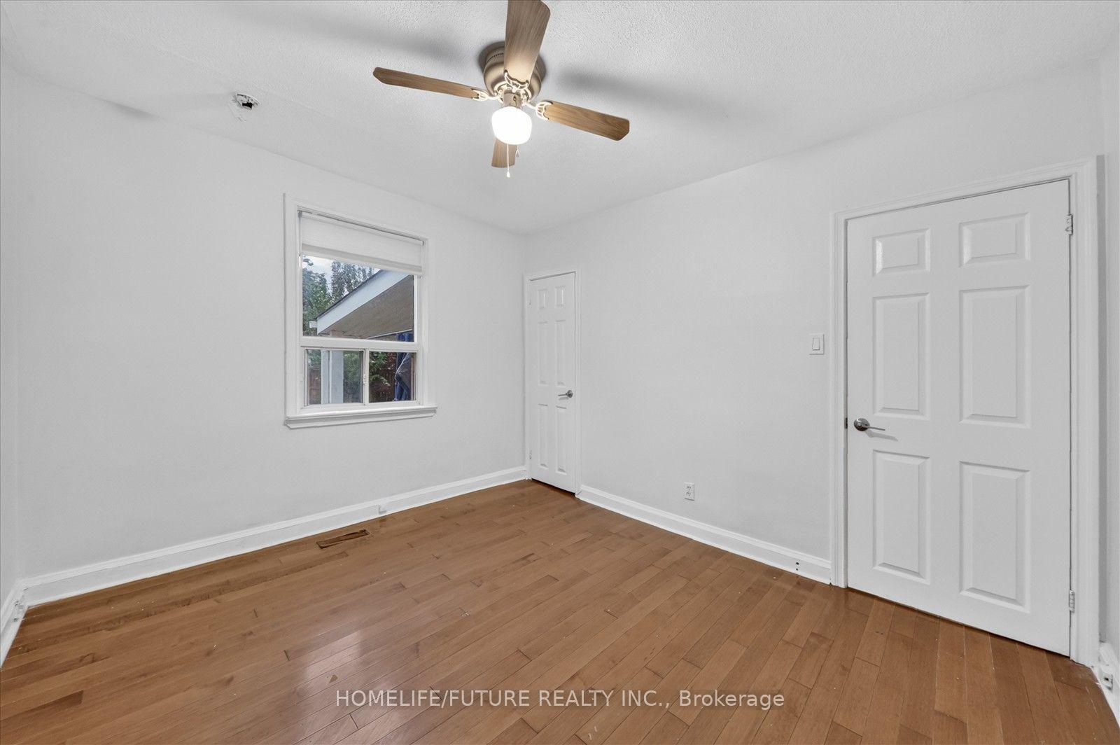 Photo 16 of 46 Stamford Square N, Scarborough, Clairlea-Birchmount — HOMEH